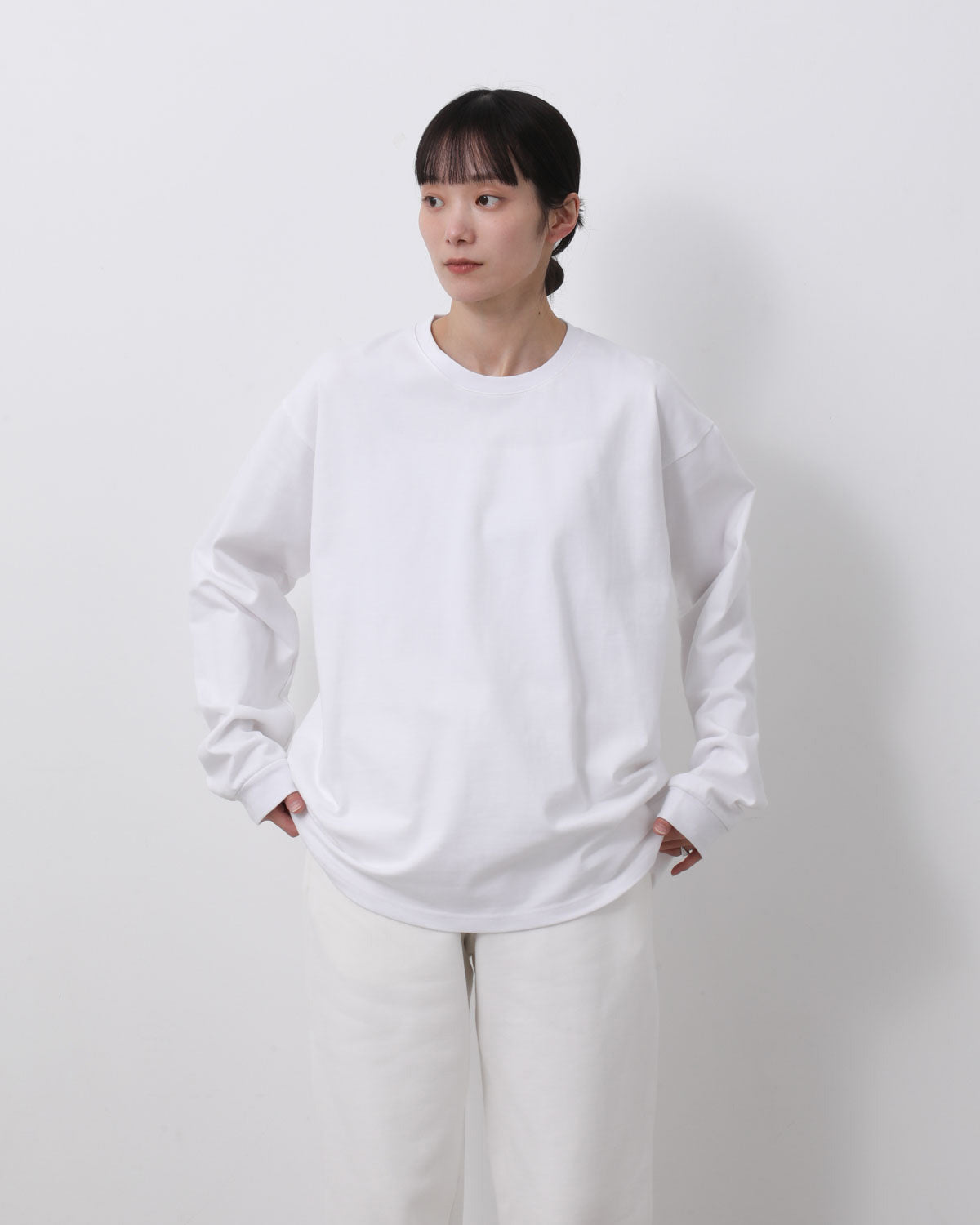 HEAVY CREWNECK LONG SLEEVE T-SHIRT