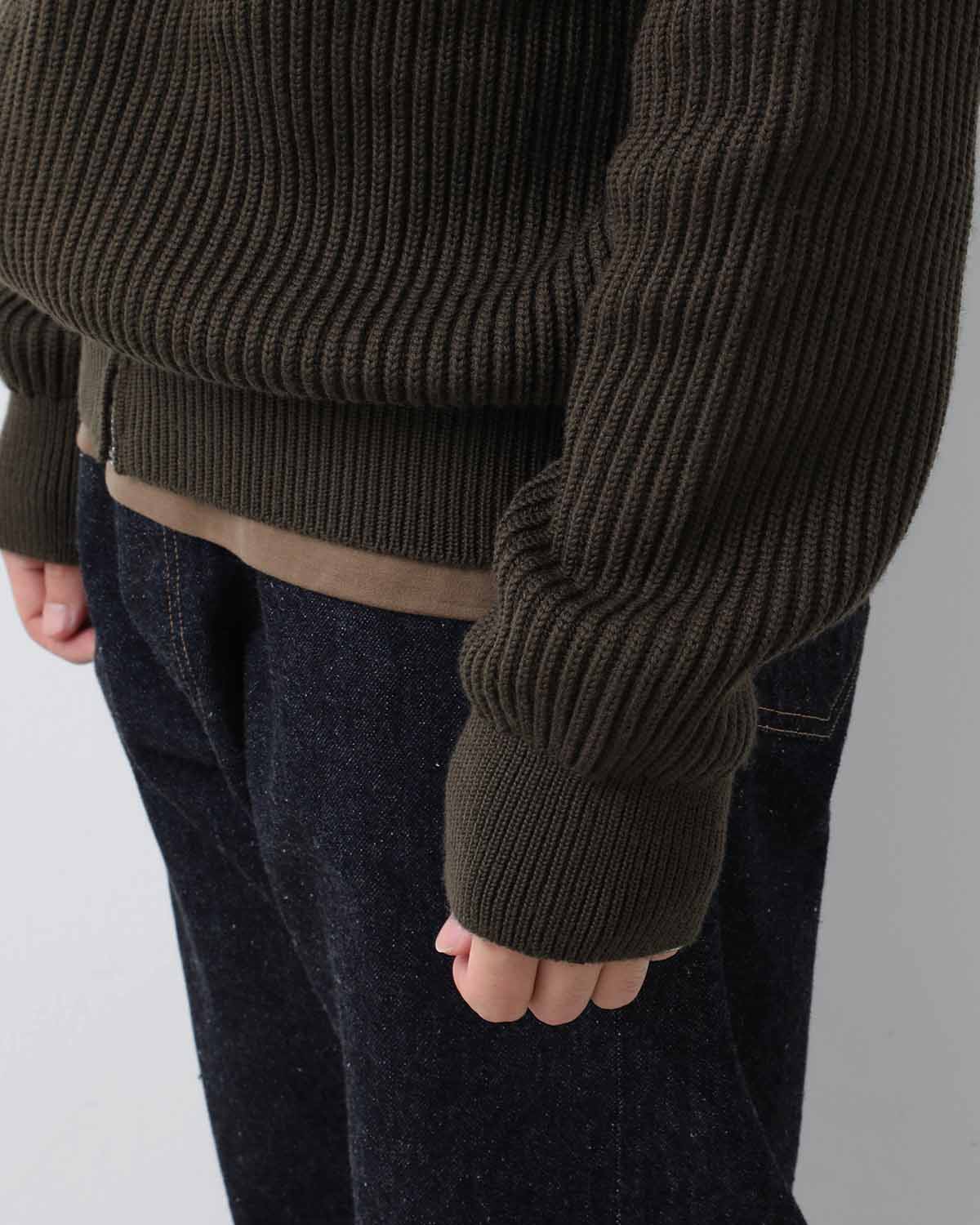 STAND COLLARED DOUBLE RIB KNIT