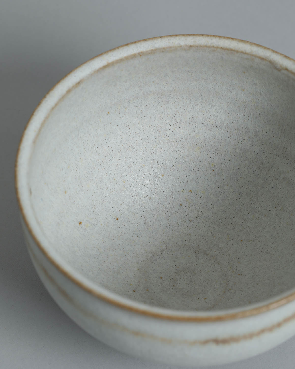 CAFE AU LAIT BOWL - LINE PATTERN WHITE