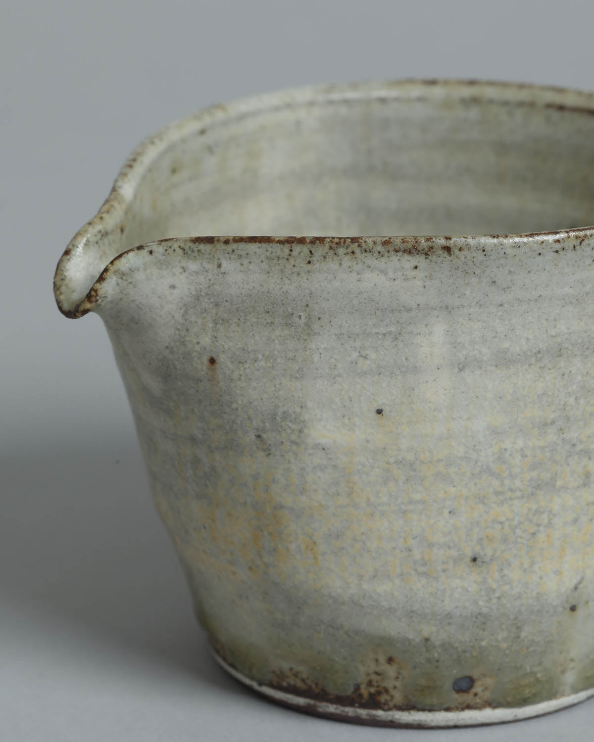 KATAKUCHI SHORT - ASH GLAZE