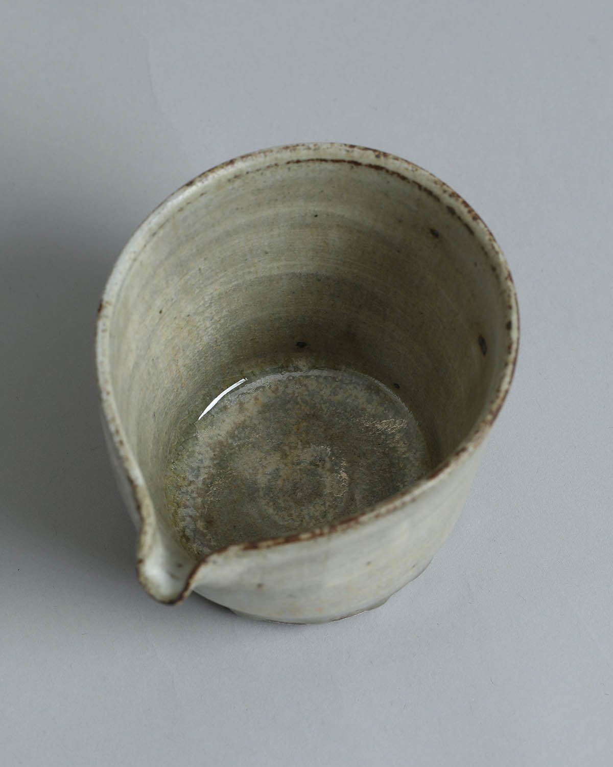 KATAKUCHI SHORT - ASH GLAZE