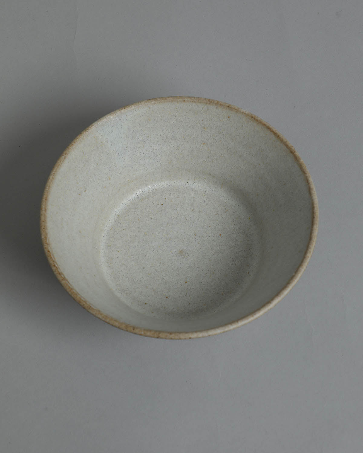 STRAIGHT-SIDED BOWL - LINE PATTERN WHITE