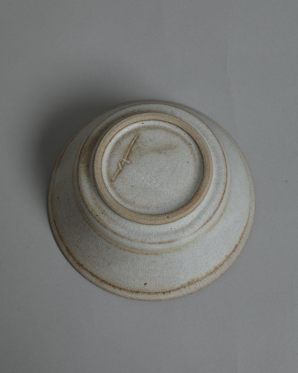 STRAIGHT-SIDED BOWL - LINE PATTERN WHITE