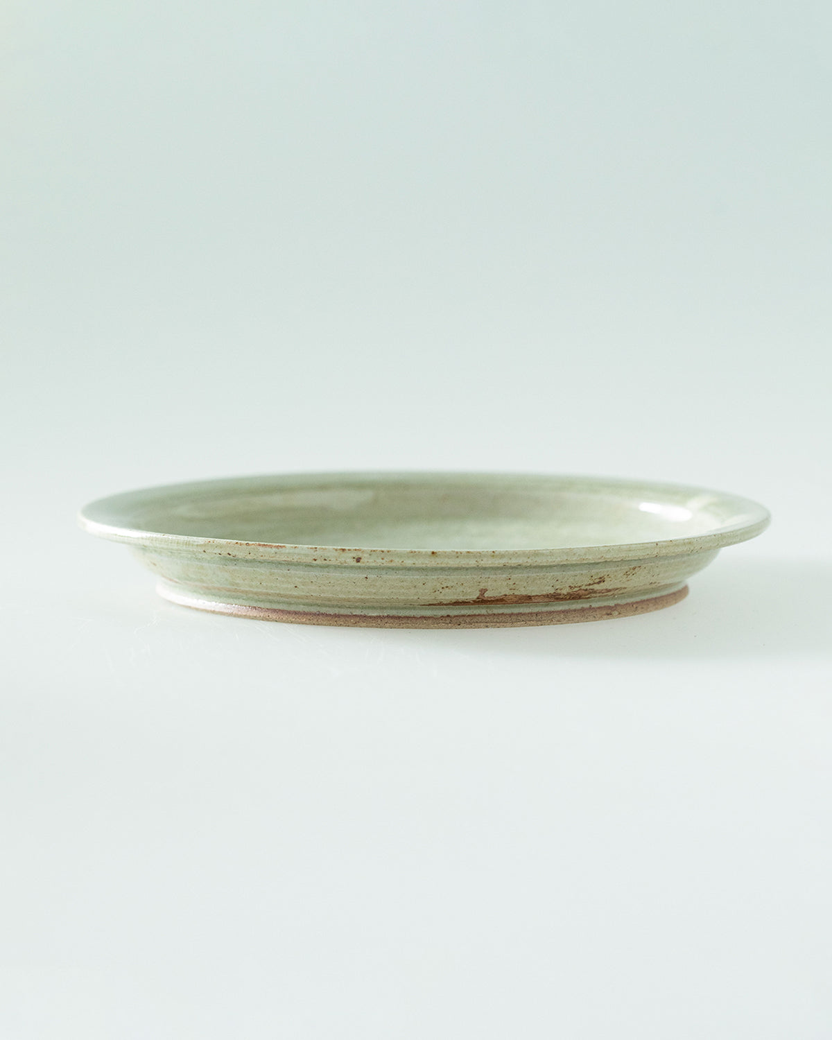 7-SUN RIM PLATE - PALE GREEN GLAZE