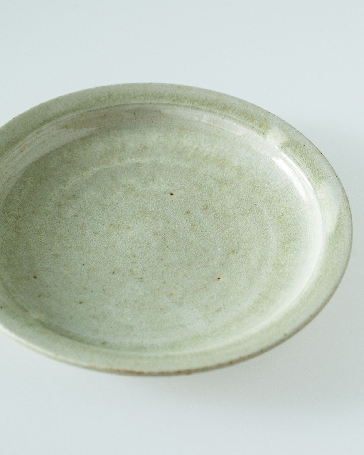 7-SUN RIM PLATE - PALE GREEN GLAZE