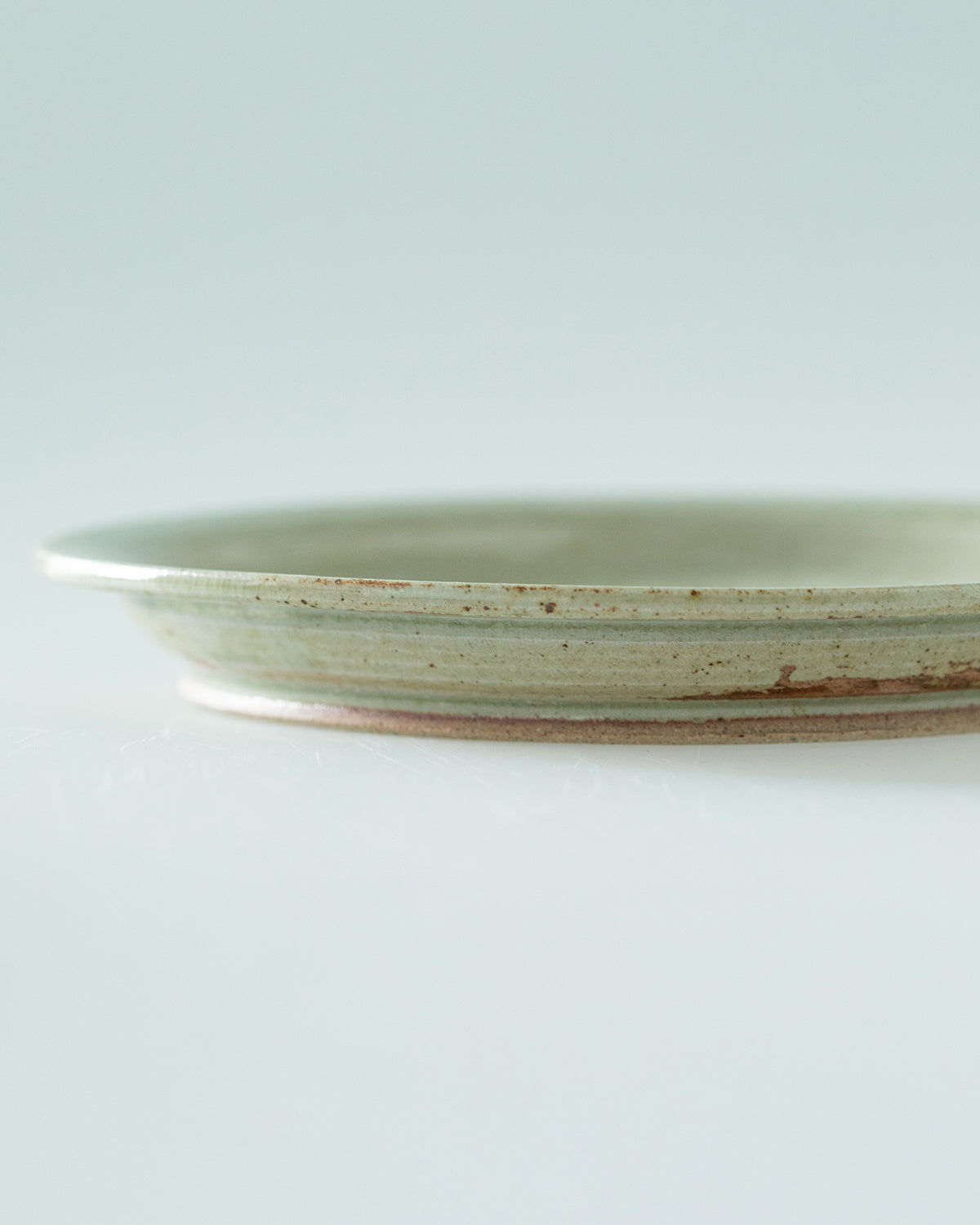7-SUN RIM PLATE - PALE GREEN GLAZE