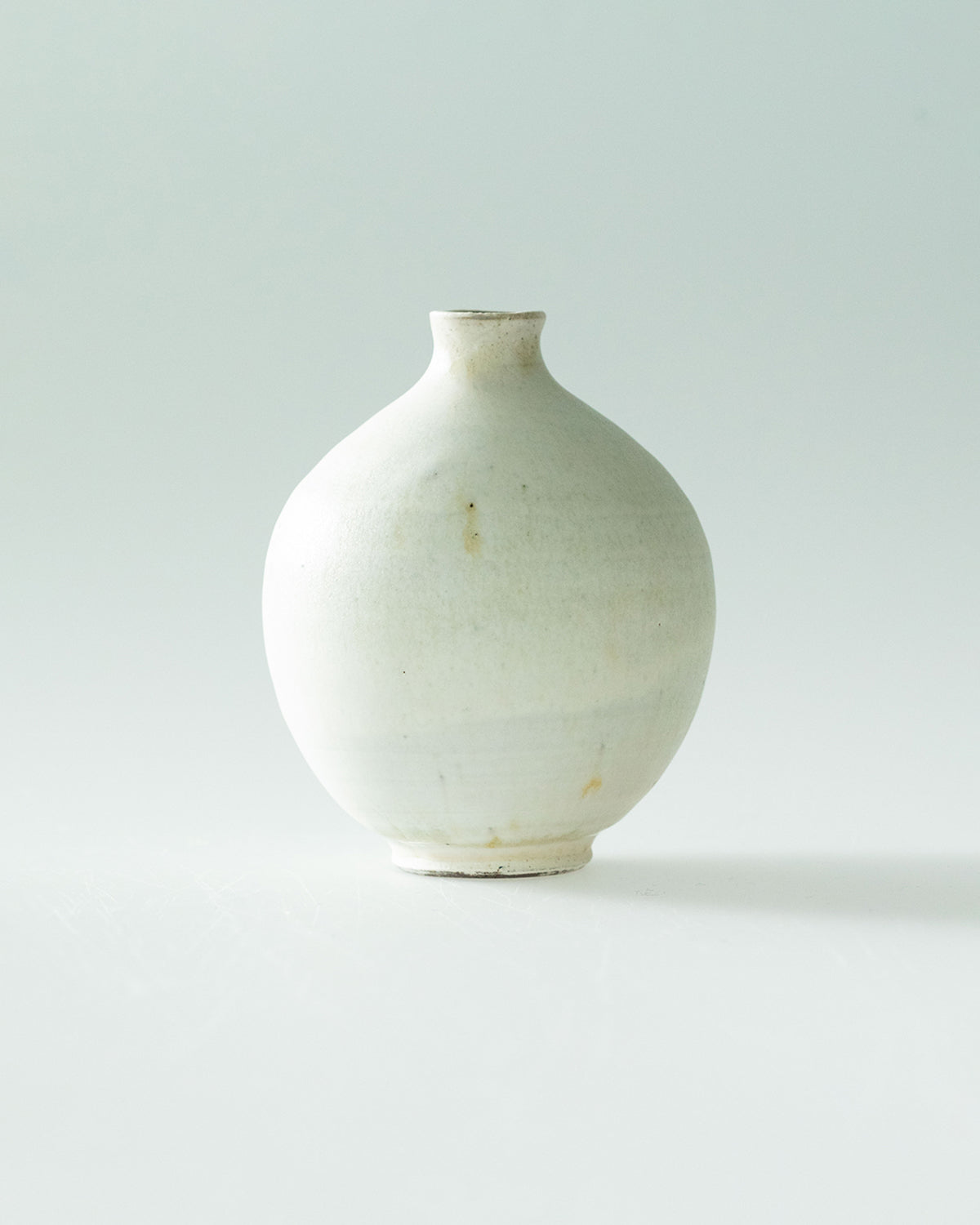 BUD VASE - ASH KOHIKI