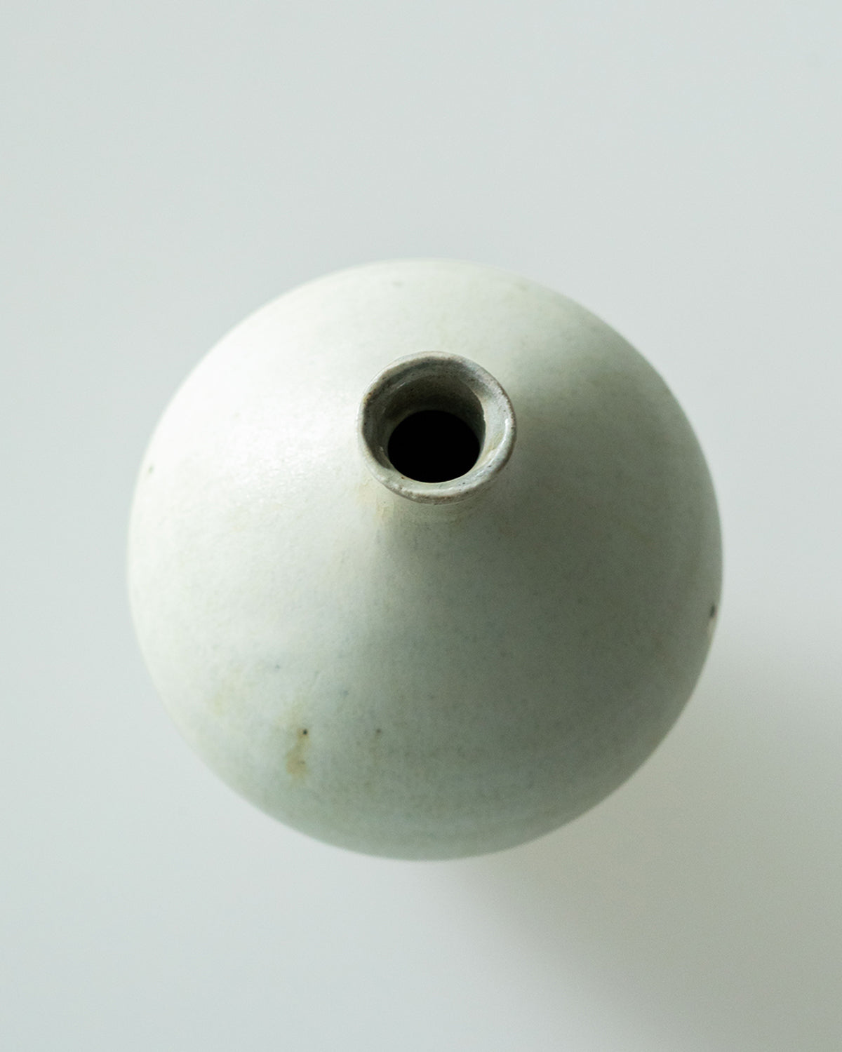 BUD VASE - ASH KOHIKI