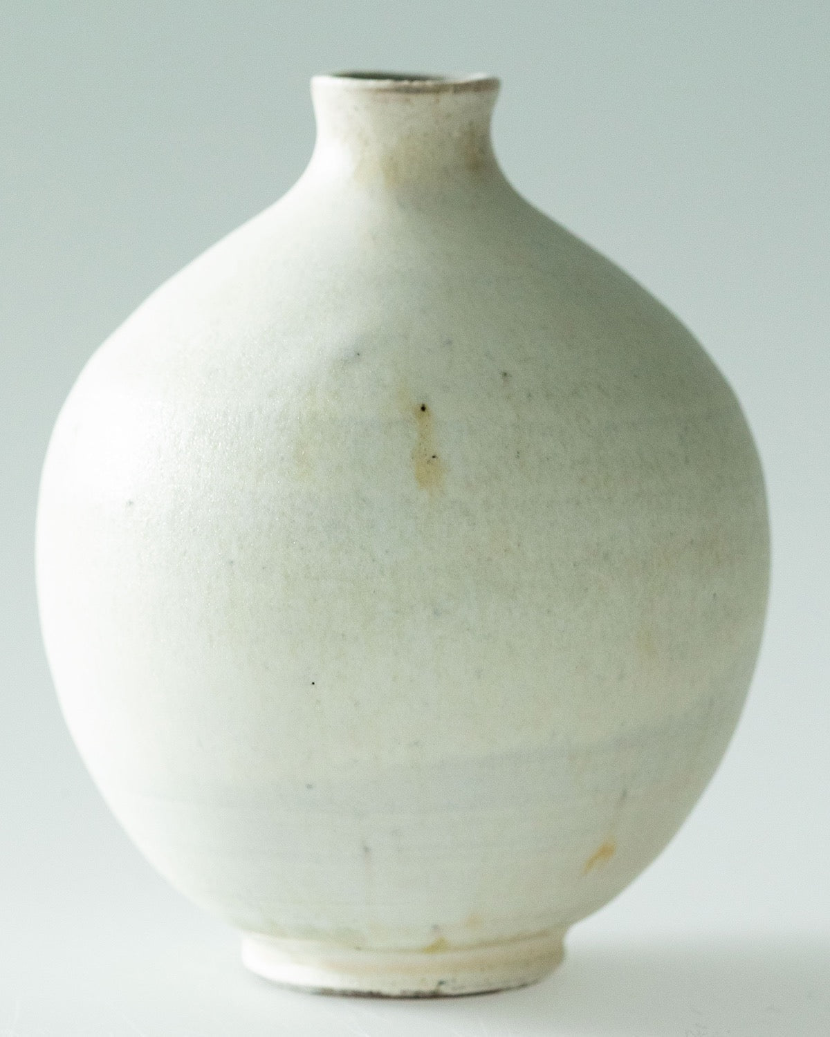 BUD VASE - ASH KOHIKI