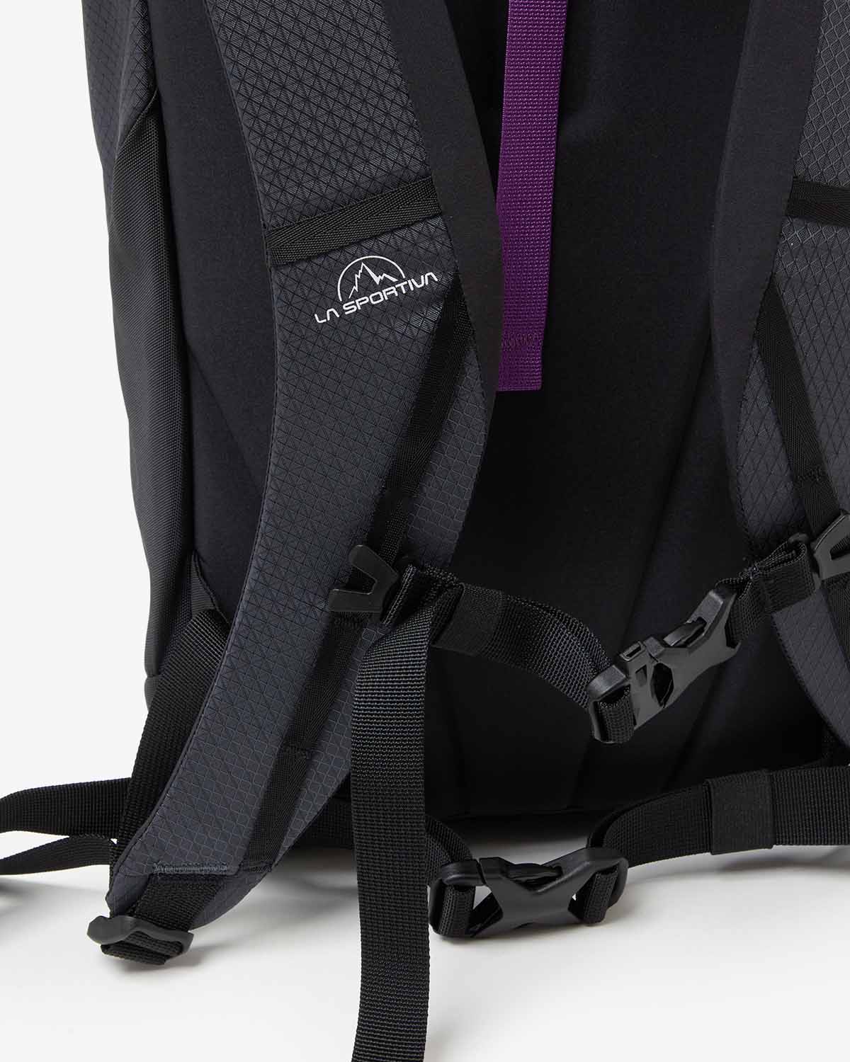GRANITE 22 BACKPACK