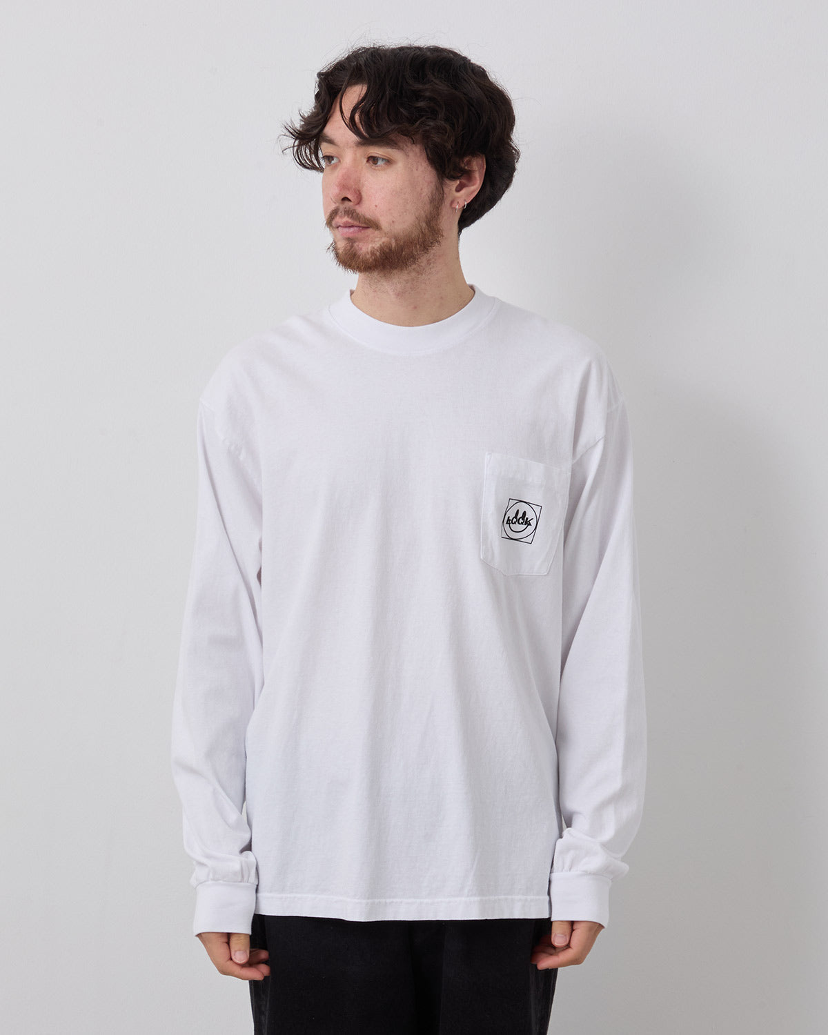 LQQK SMILEY LOGO POCKET TEE