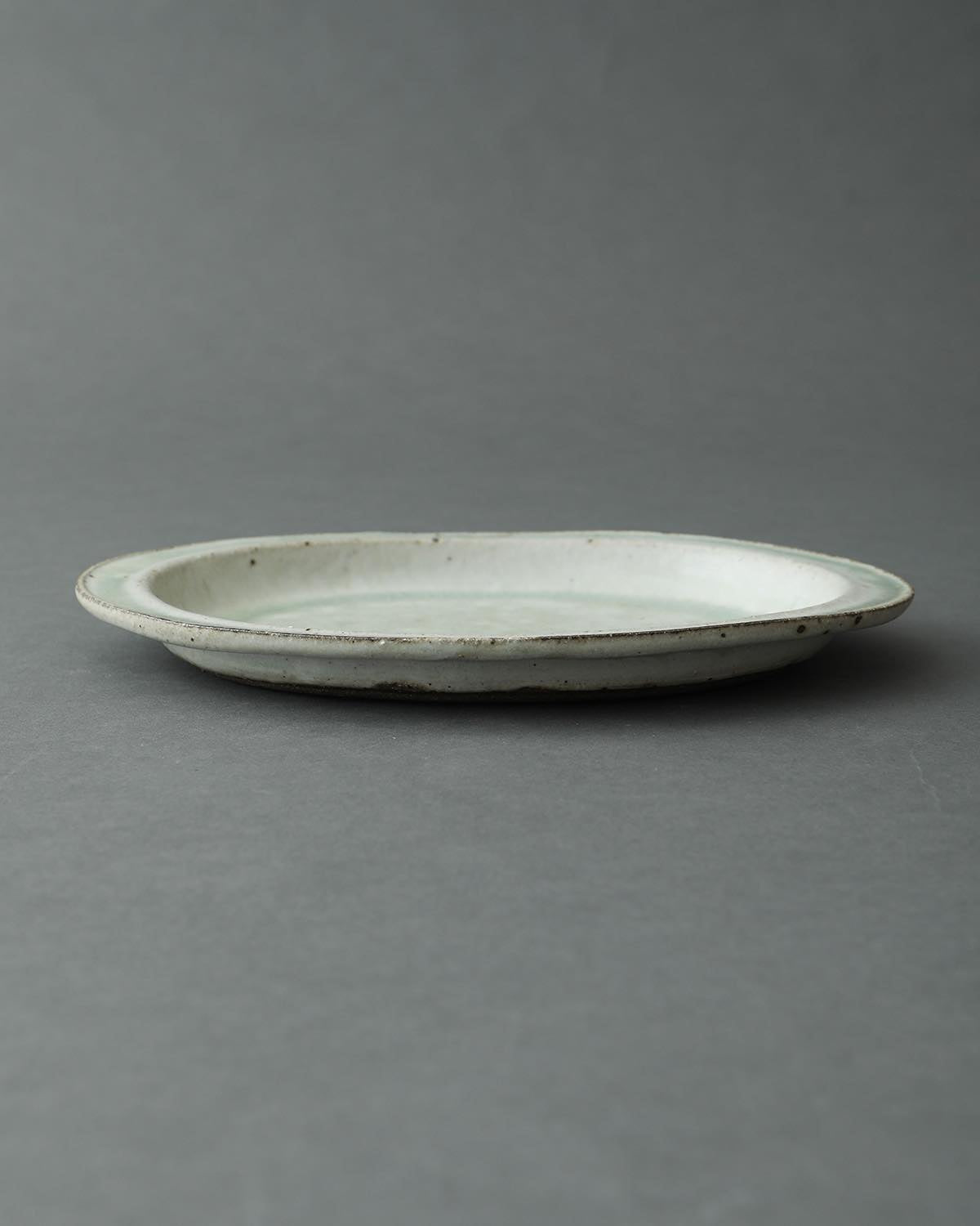 SEED PLATE (MEDIUM) ASH GLAZE