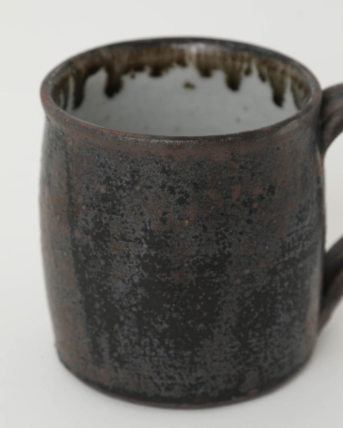BARREL MUG DARK IRON