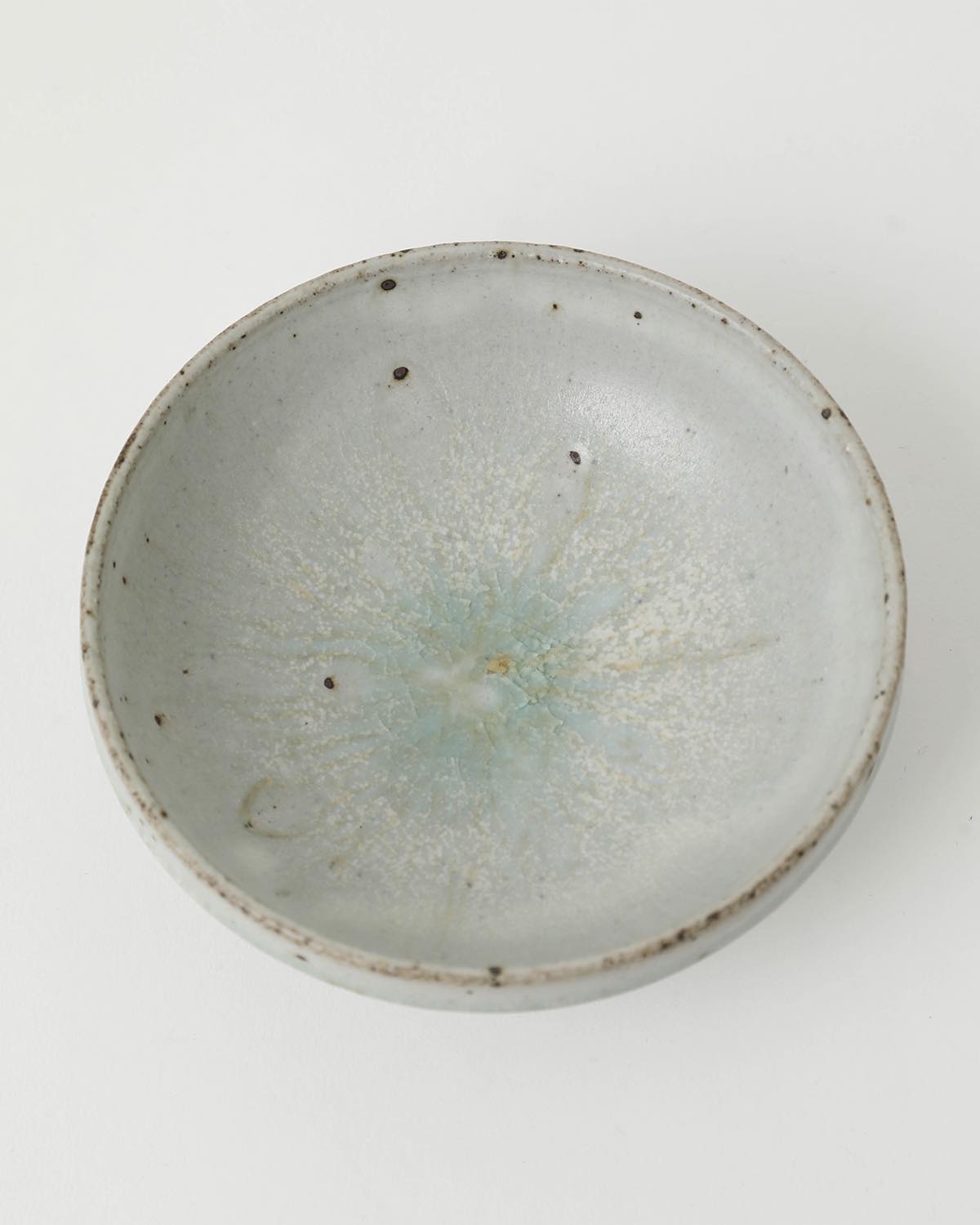 ふち厚小鉢 - 灰釉