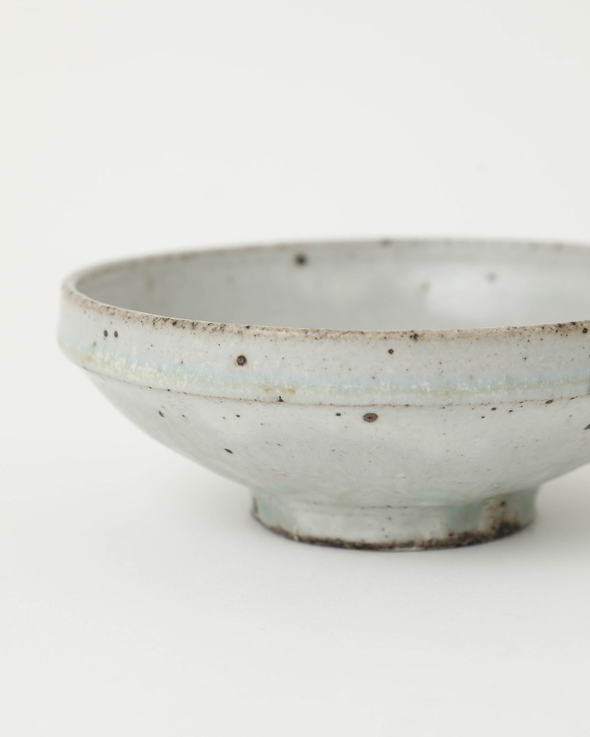 ふち厚小鉢 - 灰釉