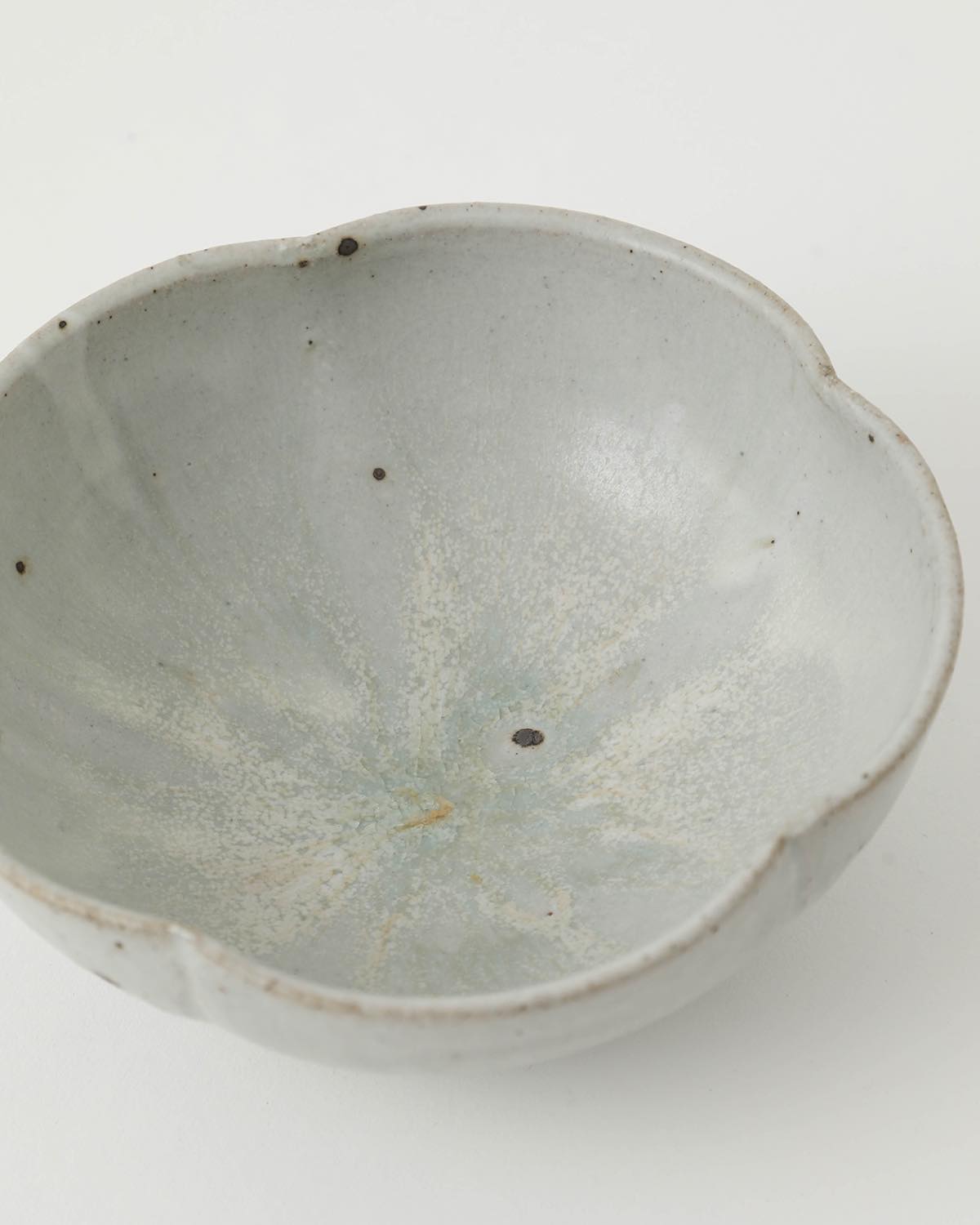 梅鉢 - 灰釉