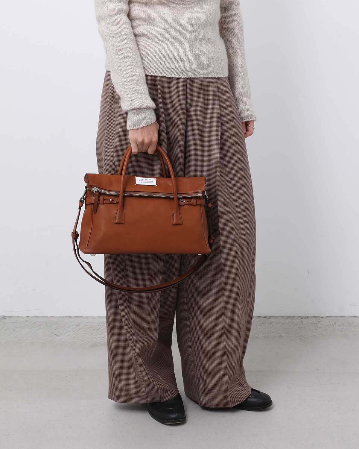 5AC WASHED LEATHER EAST WEST MEDIUM