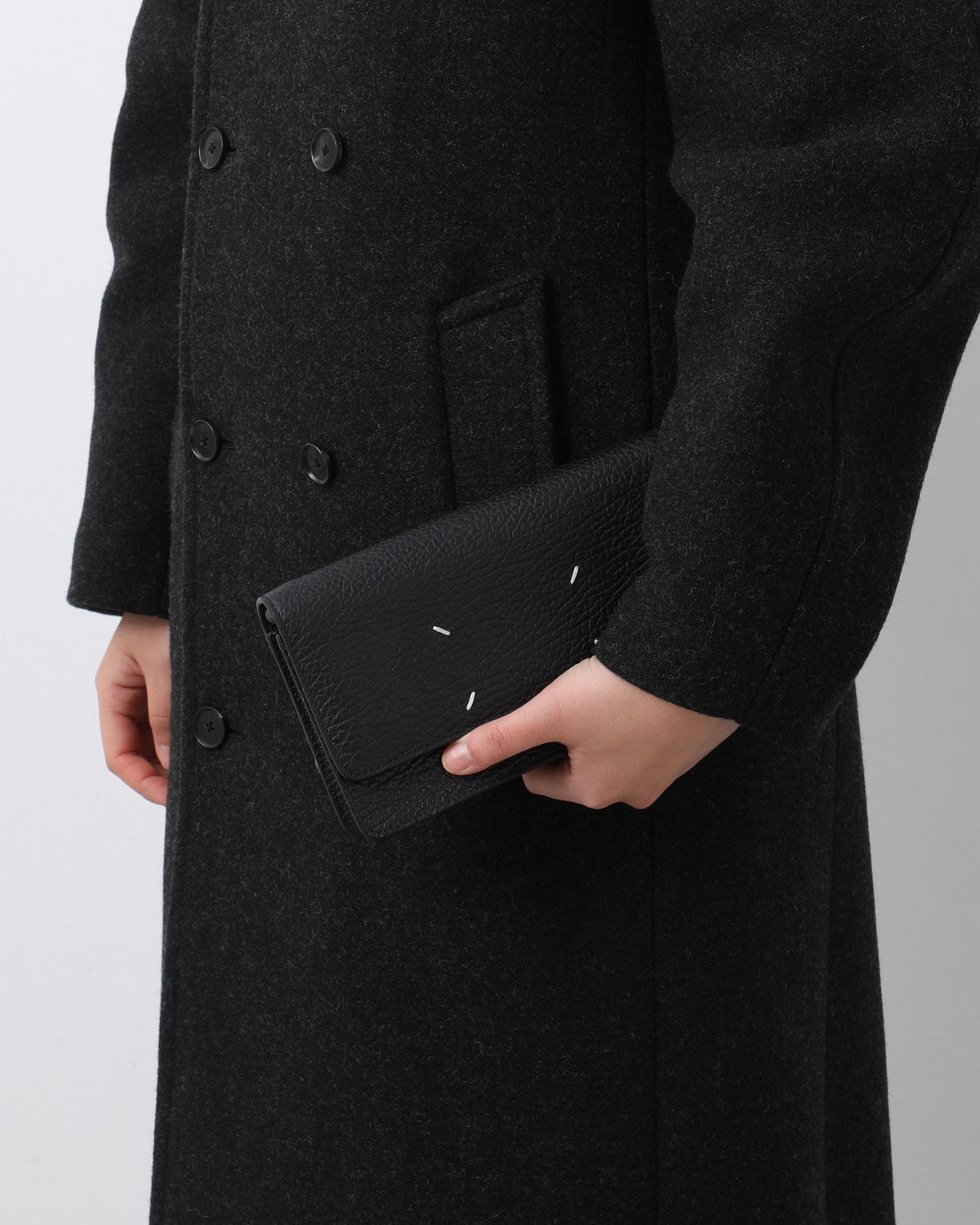 WALLET ON CHAIN MEDIUM