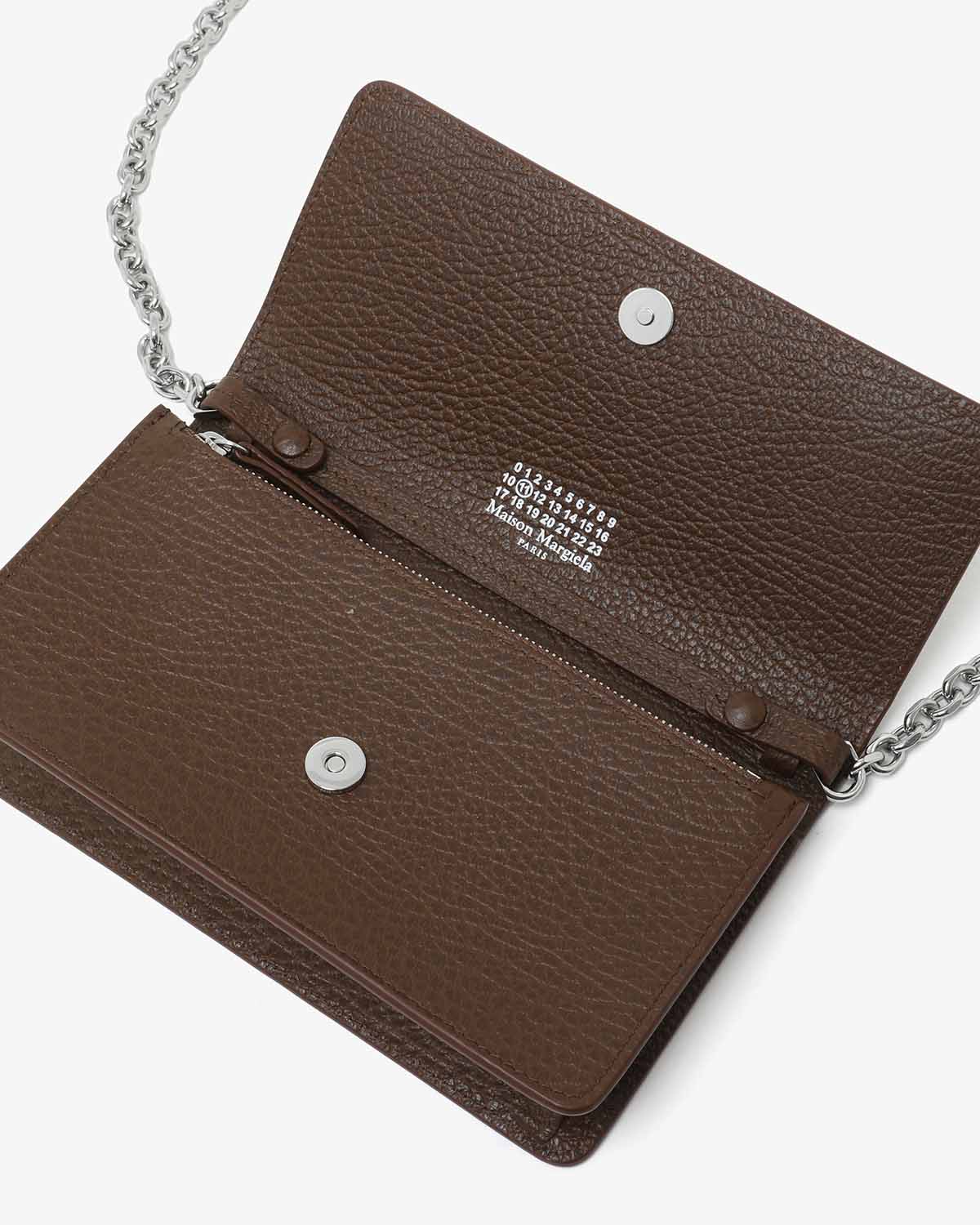 WALLET ON CHAIN MEDIUM
