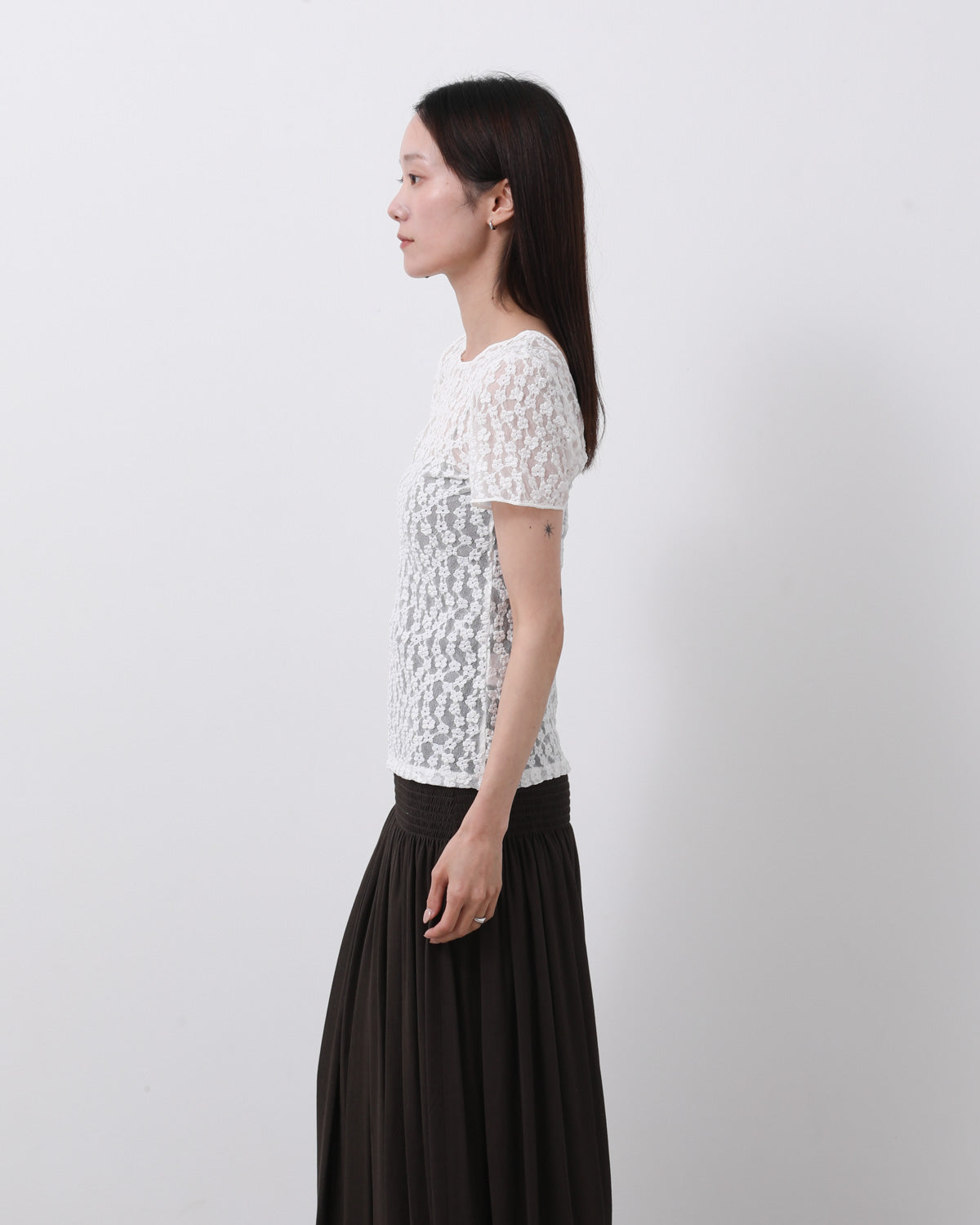 FITTED LACE JERSEY TOP