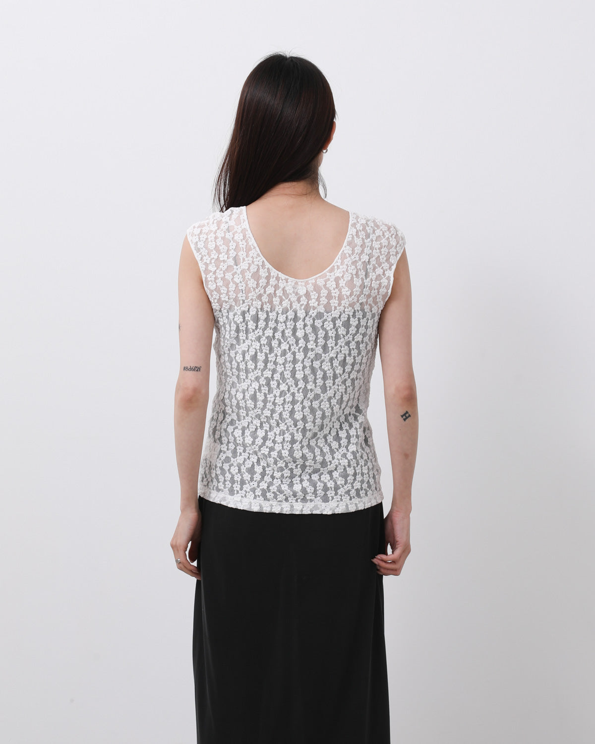 FITTED LACE JERSEY V-NECK TANK TOP