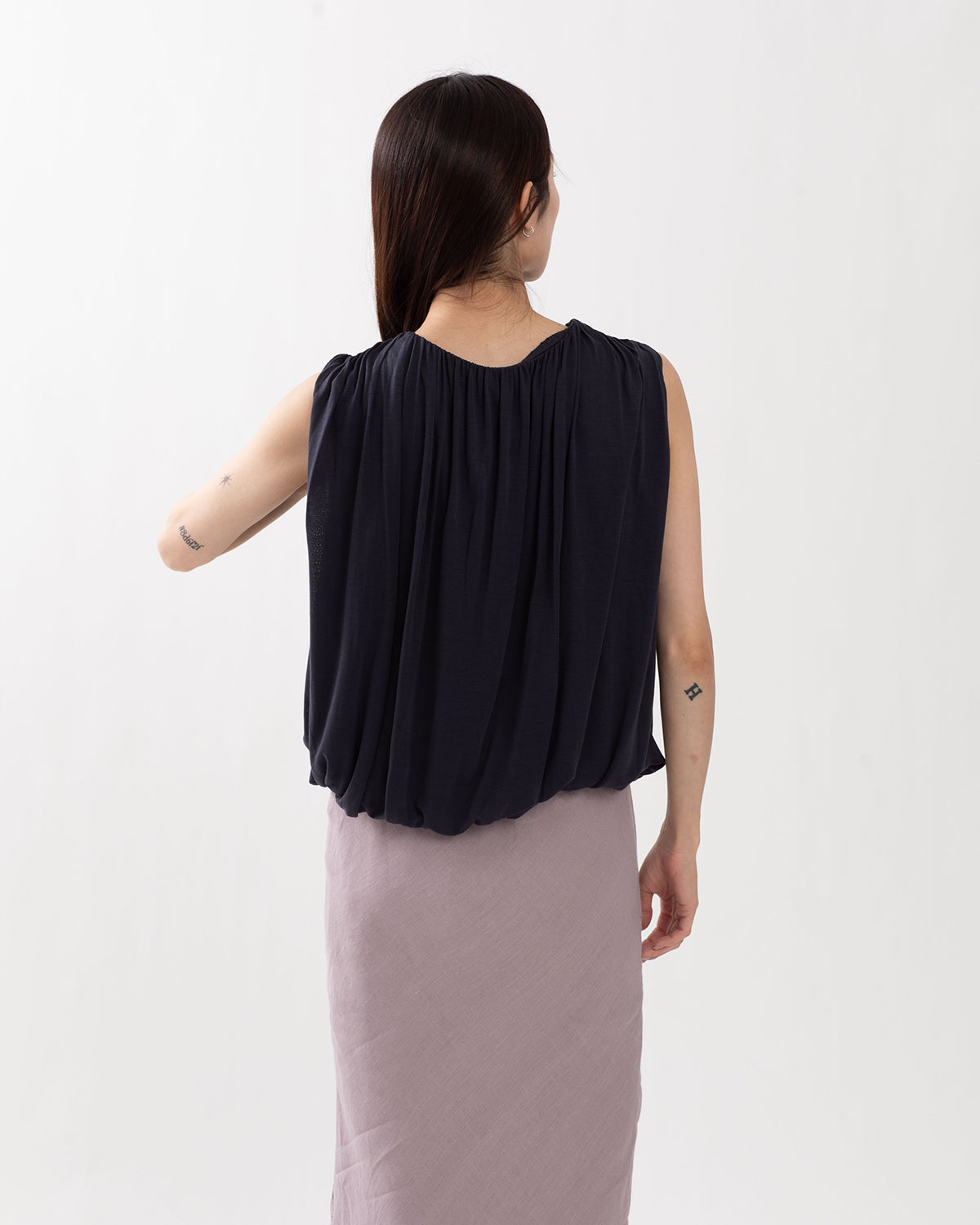 SHEER SHIRRING VOLUME SLEEVELESS