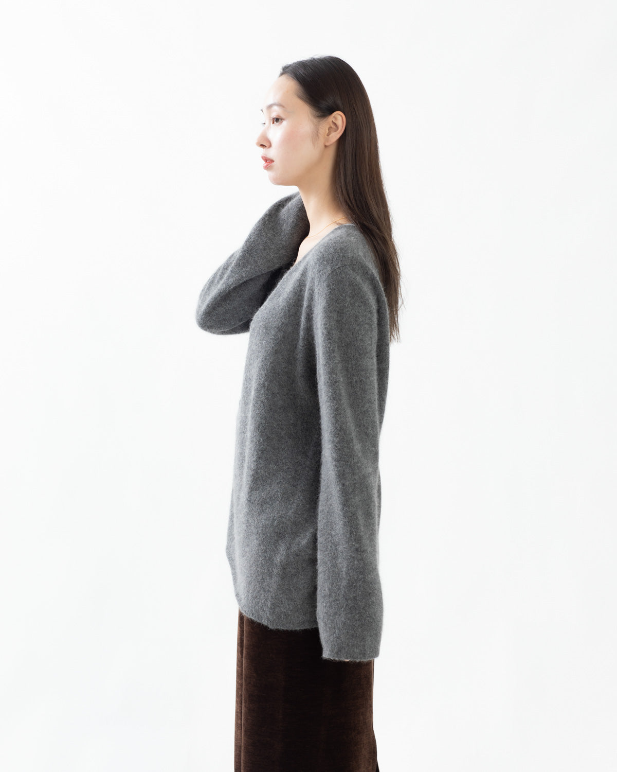 FOX DEEP V-NECK KNIT