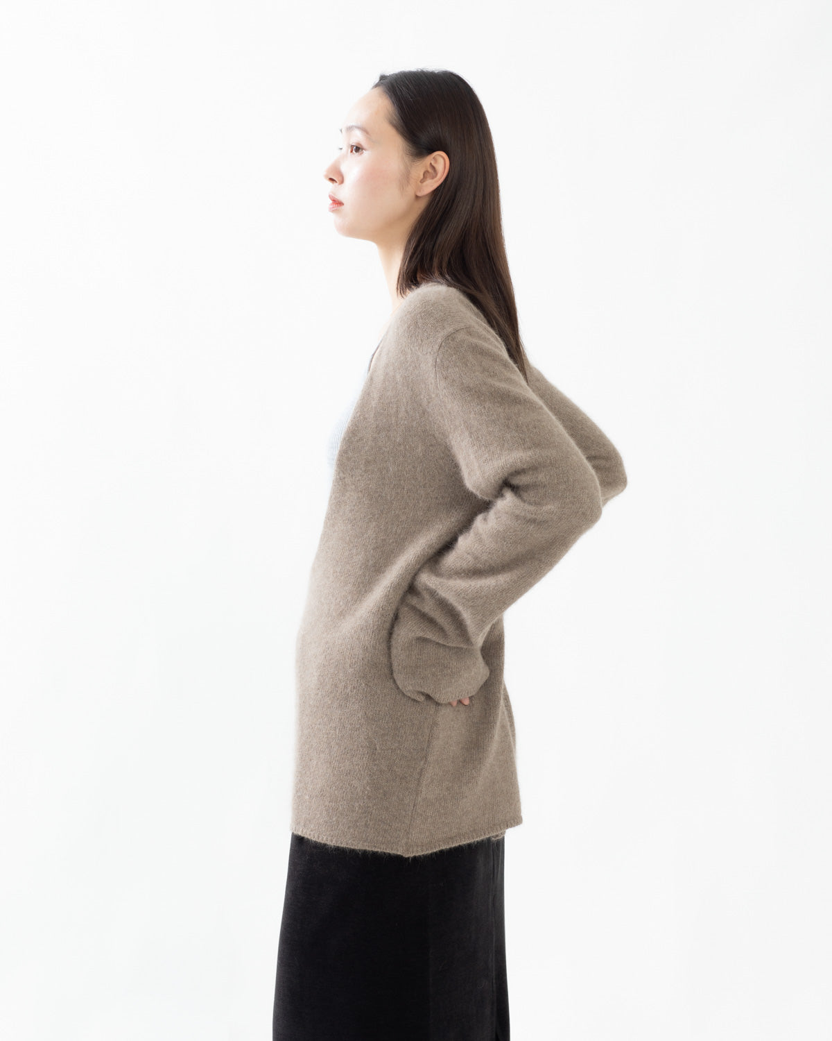 FOX DEEP V-NECK KNIT