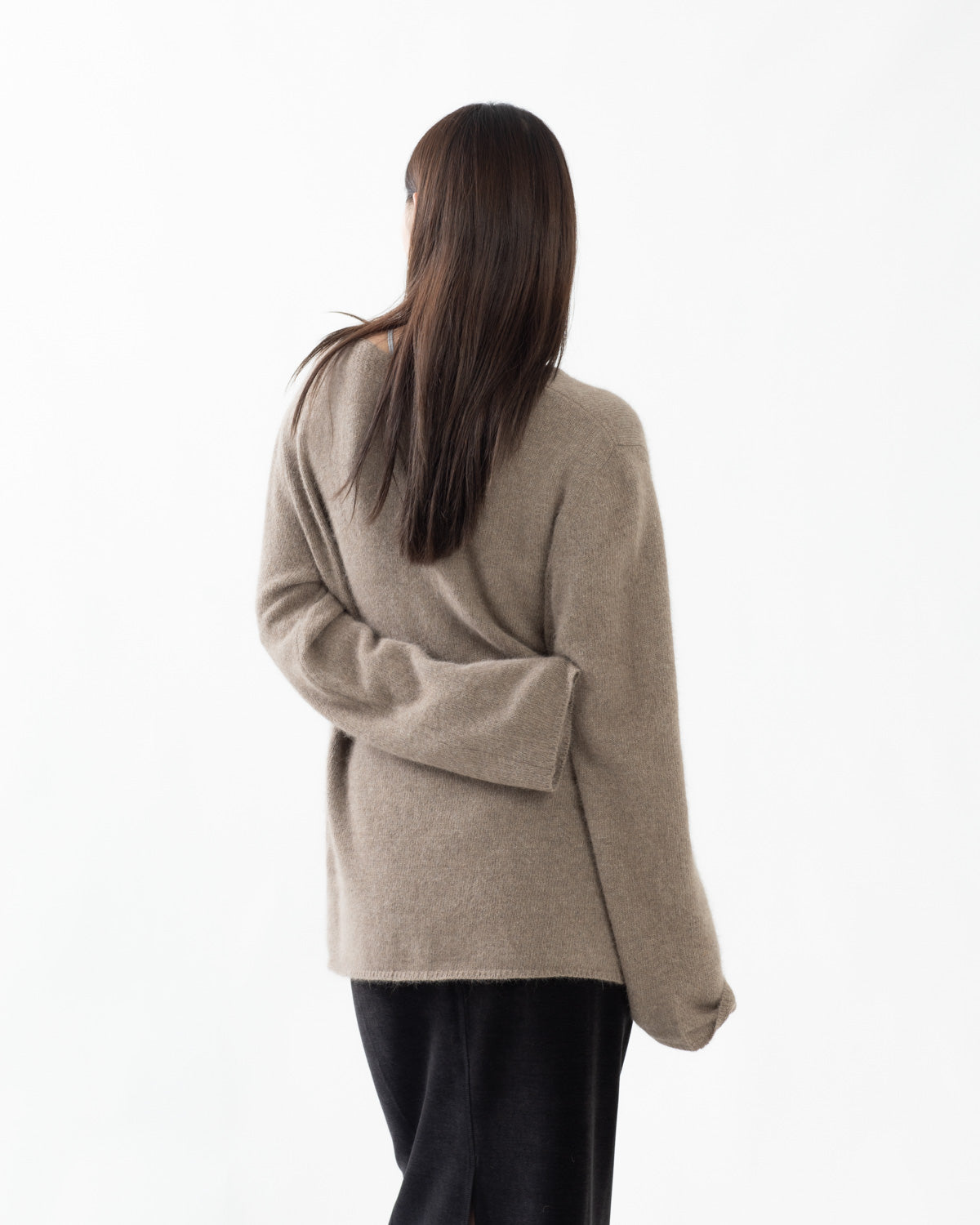 FOX DEEP V-NECK KNIT