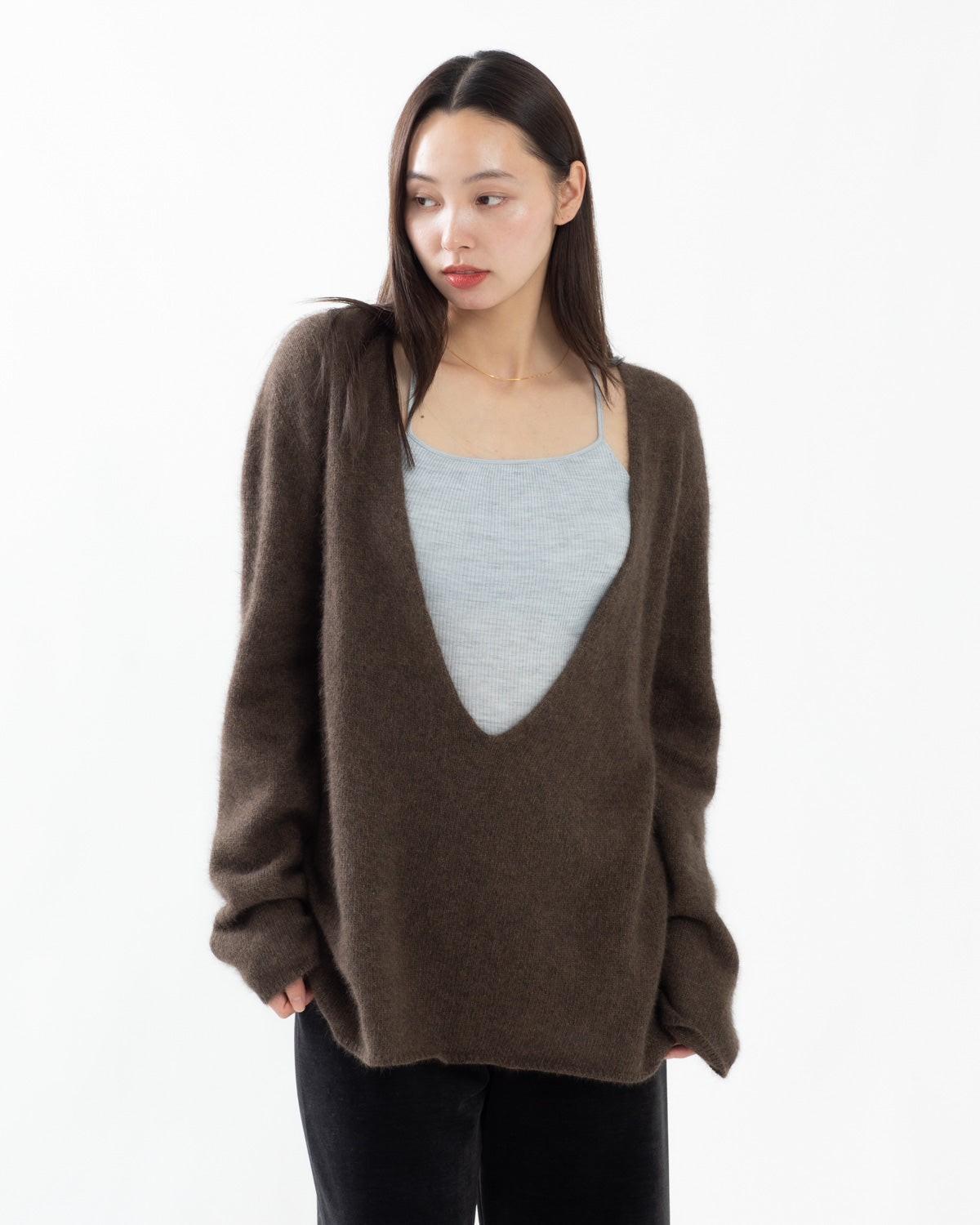 FOX DEEP V-NECK KNIT