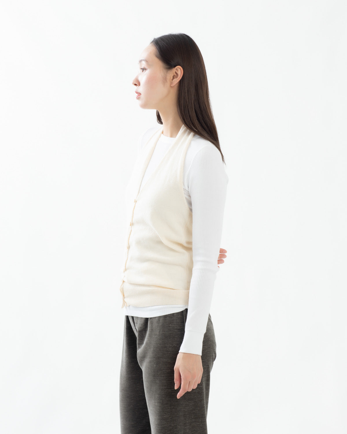 FITTED HALTER NECK KNIT CARDIGAN
