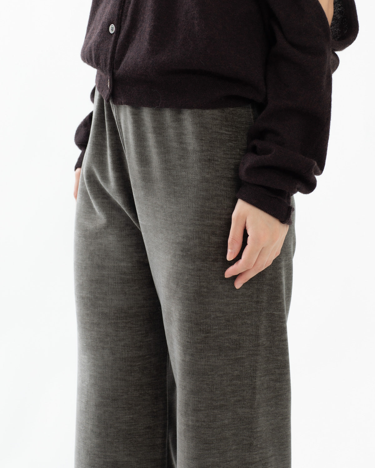 BRUSHED VELVET CROPPED JERSEY PANTS
