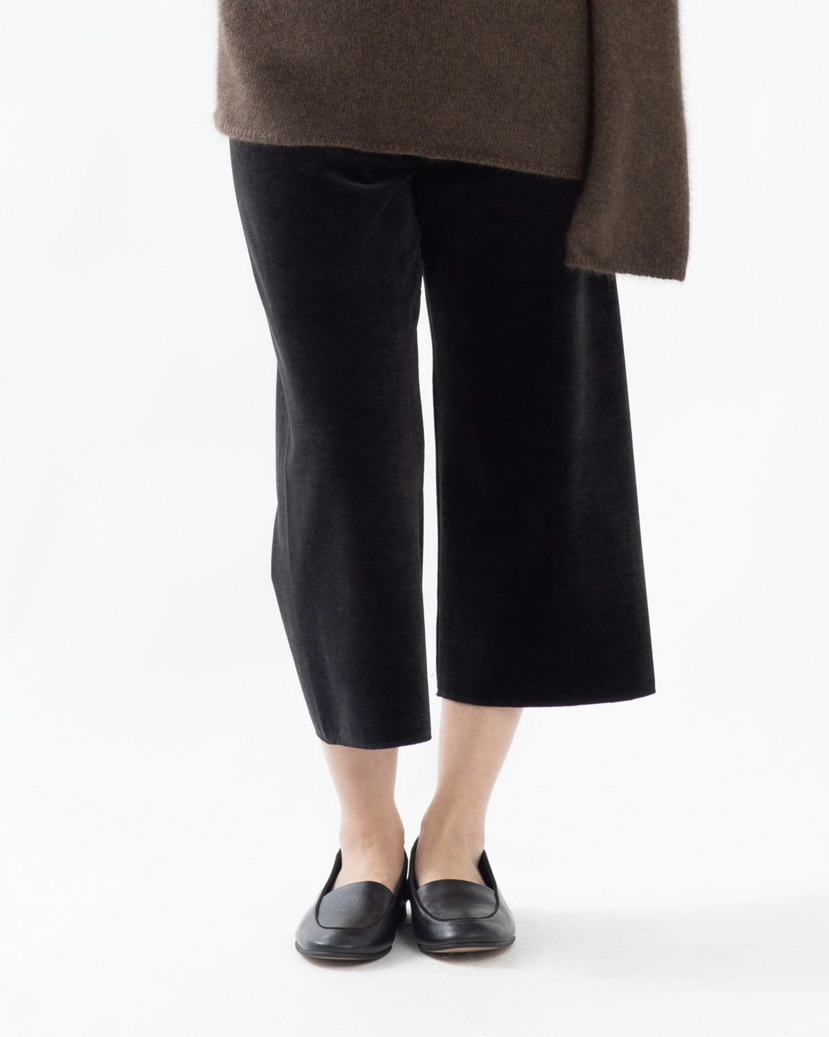 BRUSHED VELVET CROPPED JERSEY PANTS