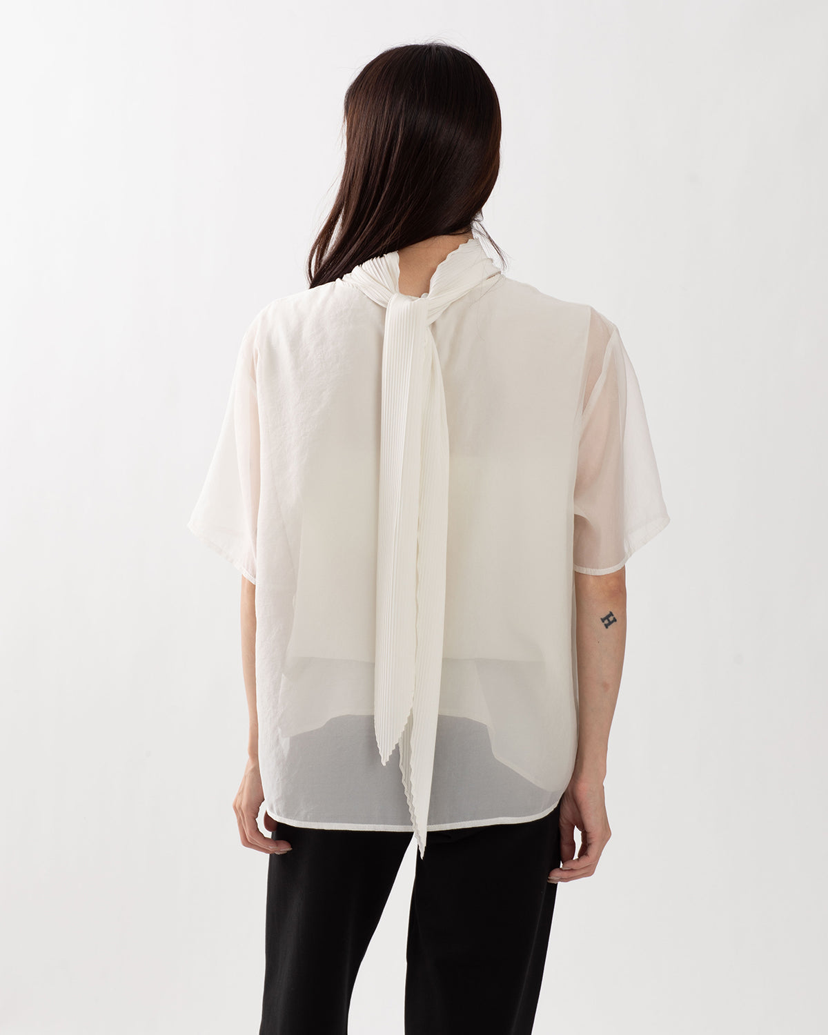 PLEATS SCARF BLOUSE