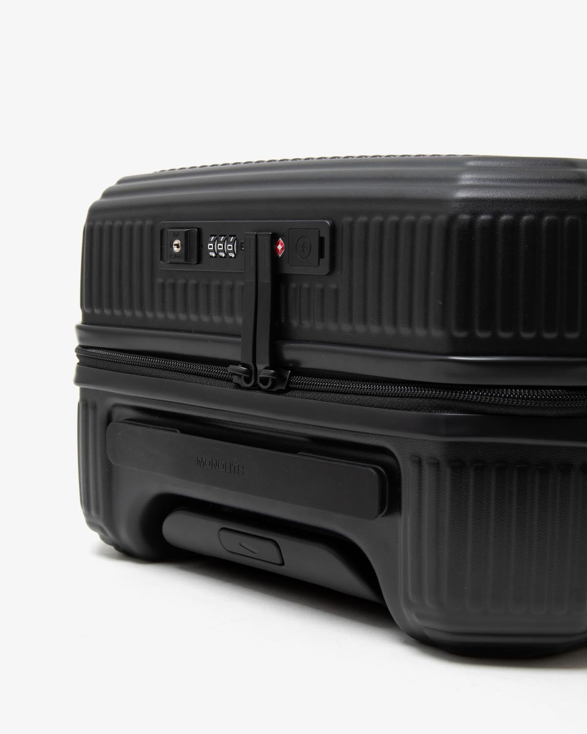 SUITCASE PRO OCTA 30