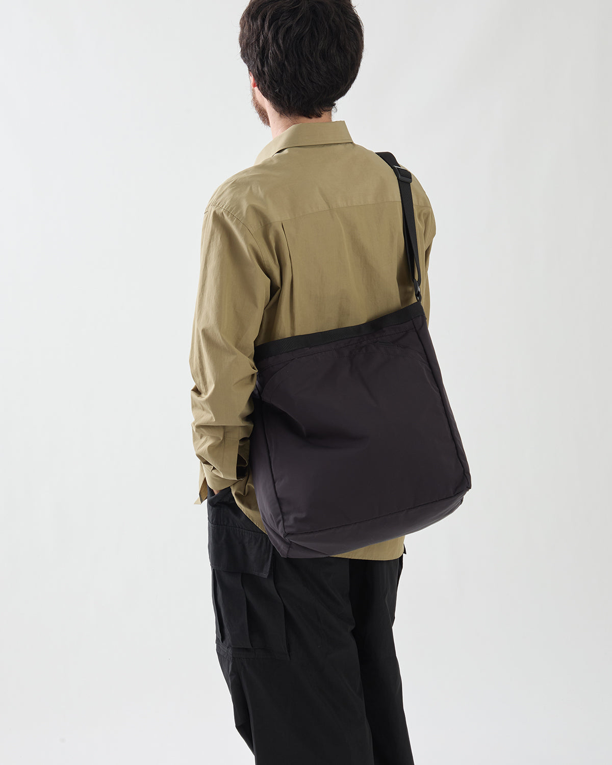 SHOULDER STANDARD NEUTRAL M