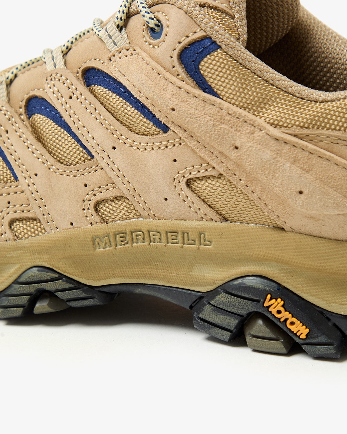 MOAB 3 x KHAKIS (WOMEN'S)