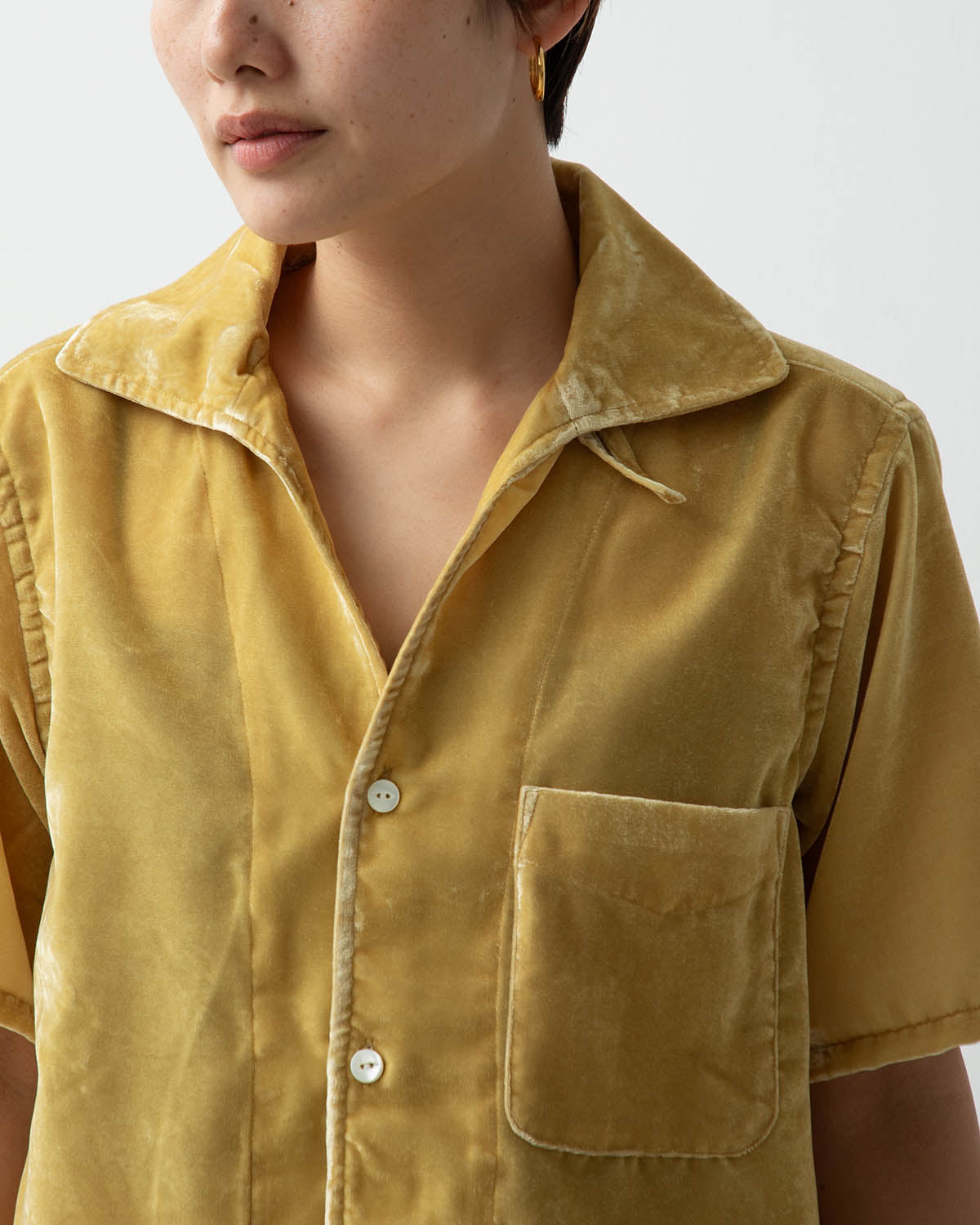 ITALIAN COLLAR S/S SHIRT - PE/R VELVET (WOMEN'S)