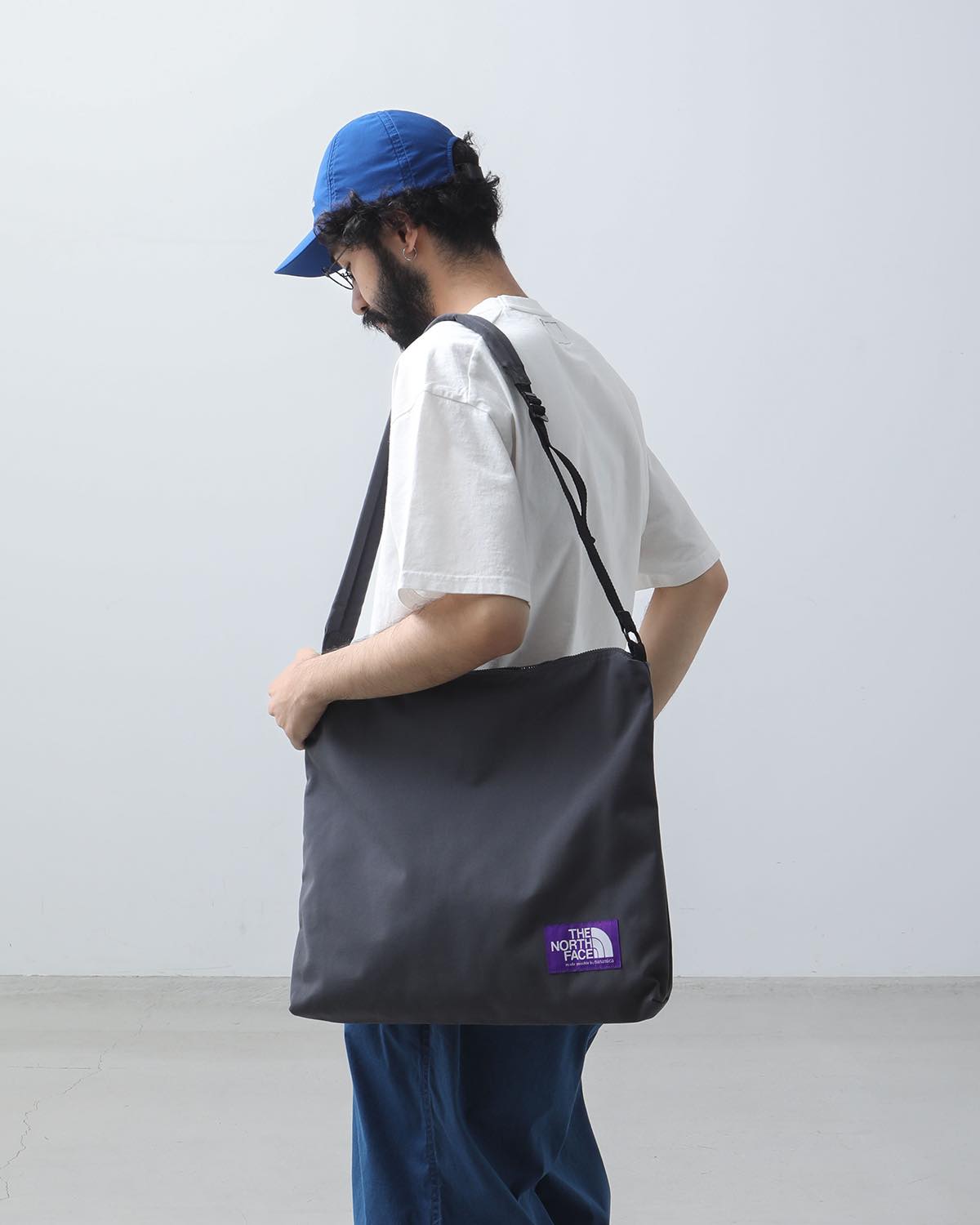 FIELD SHOULDER BAG