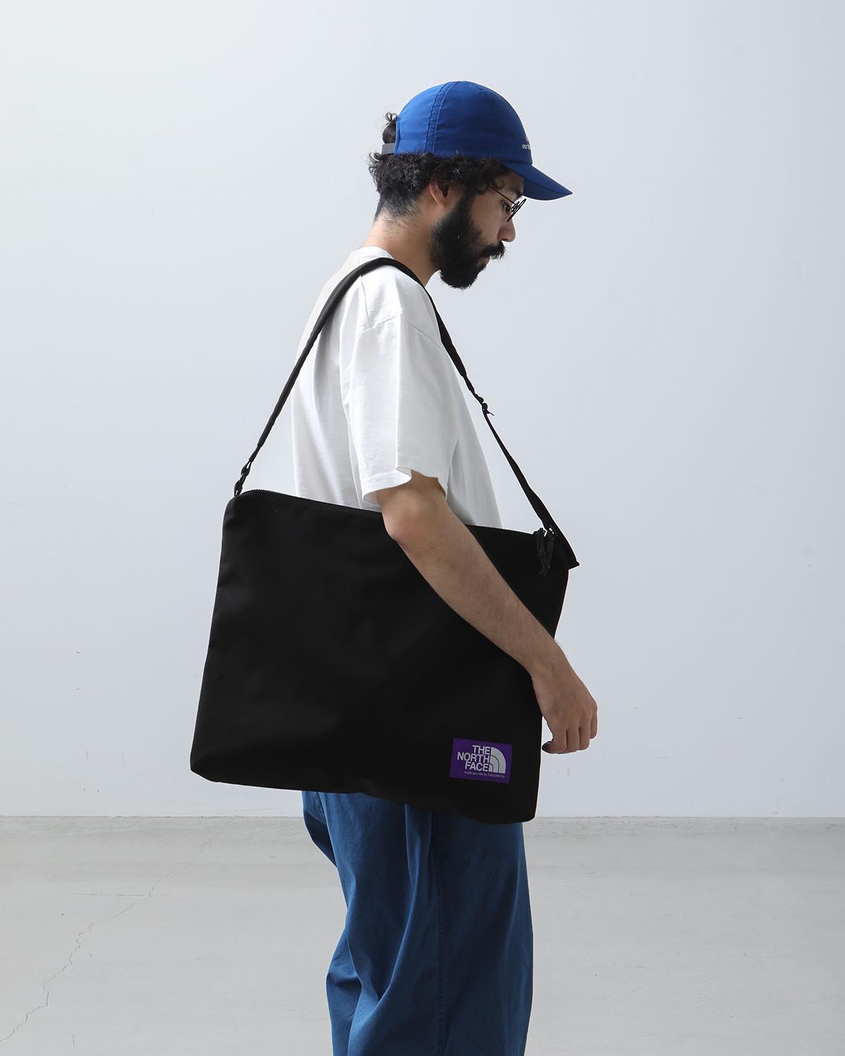 FIELD SHOULDER BAG