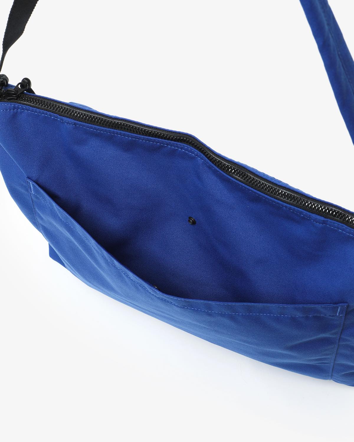 FIELD SHOULDER BAG