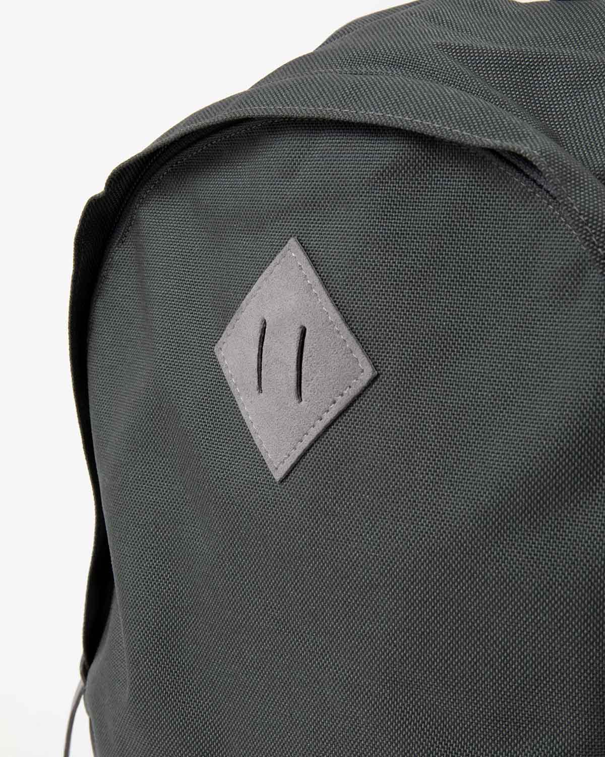 CORDURA NYLON MEDIUM DAY PACK