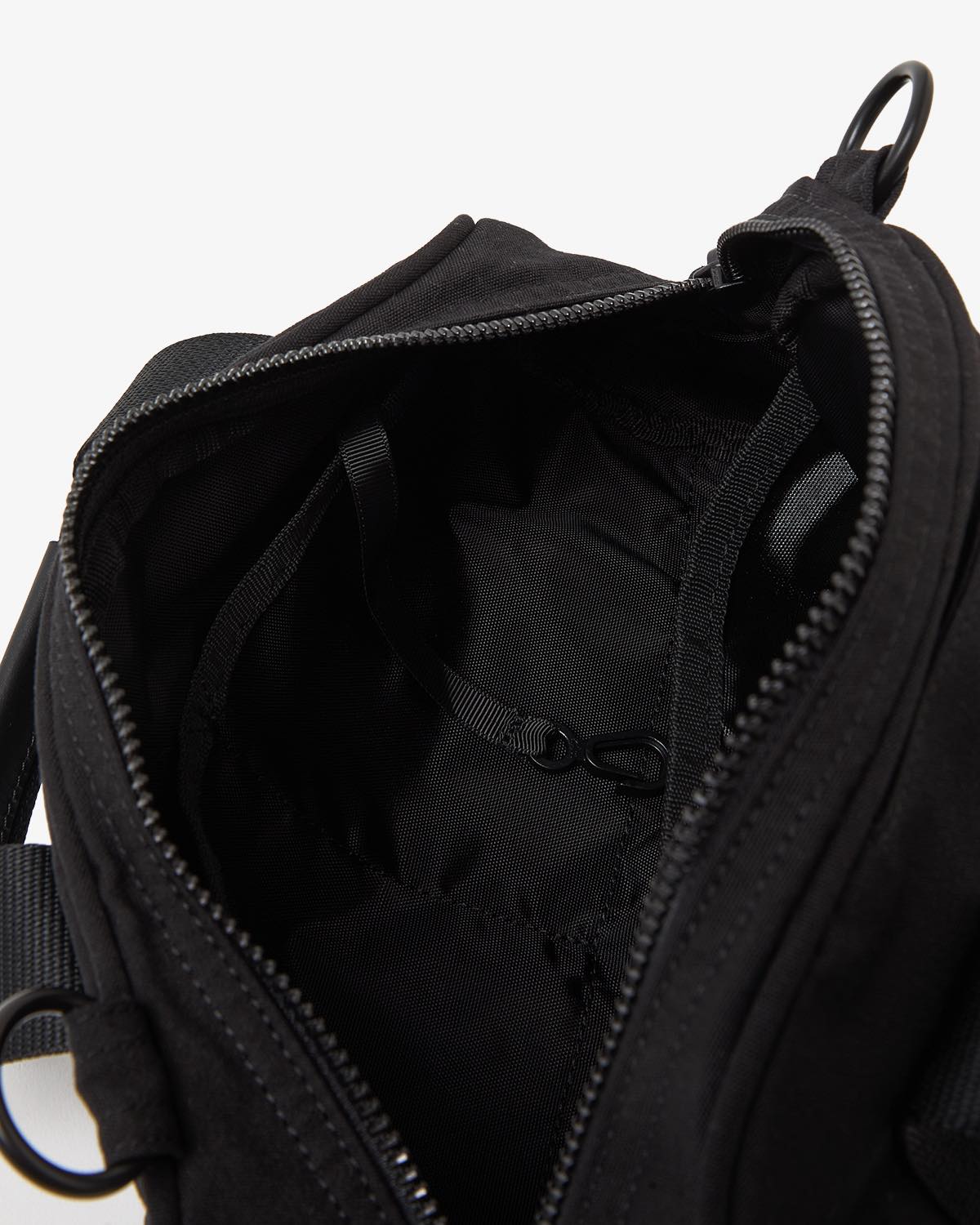 FIELD DEMI DUFFLE BAG