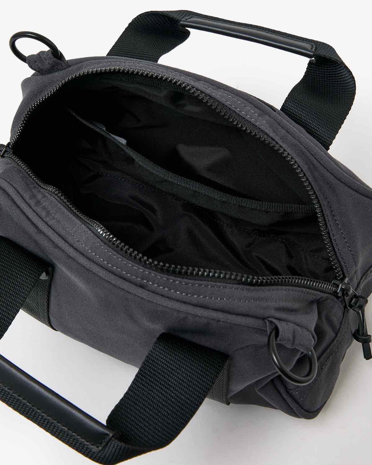 FIELD DEMI DUFFLE BAG