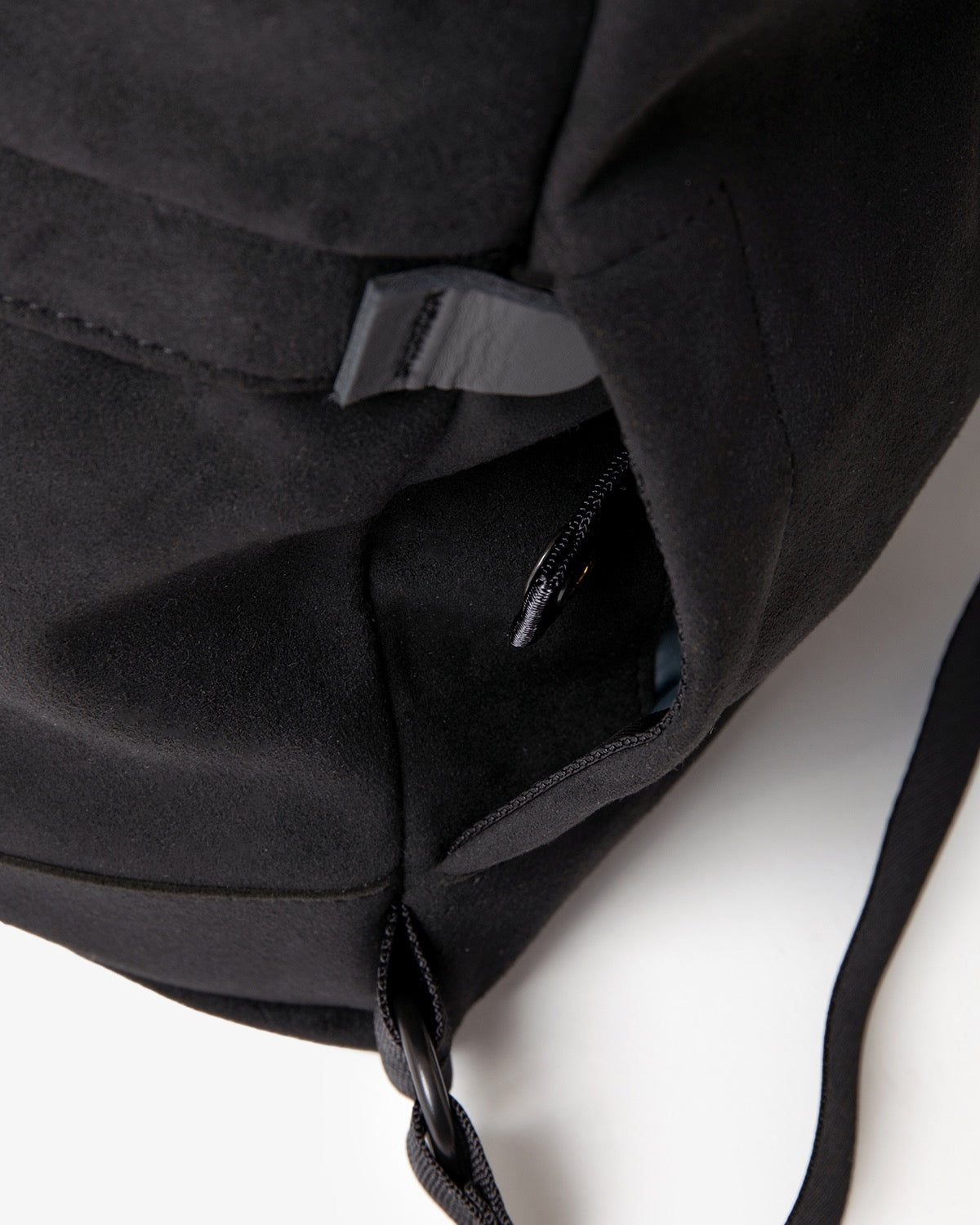 SYNTHETIC LEATHER FIELD DAY PACK