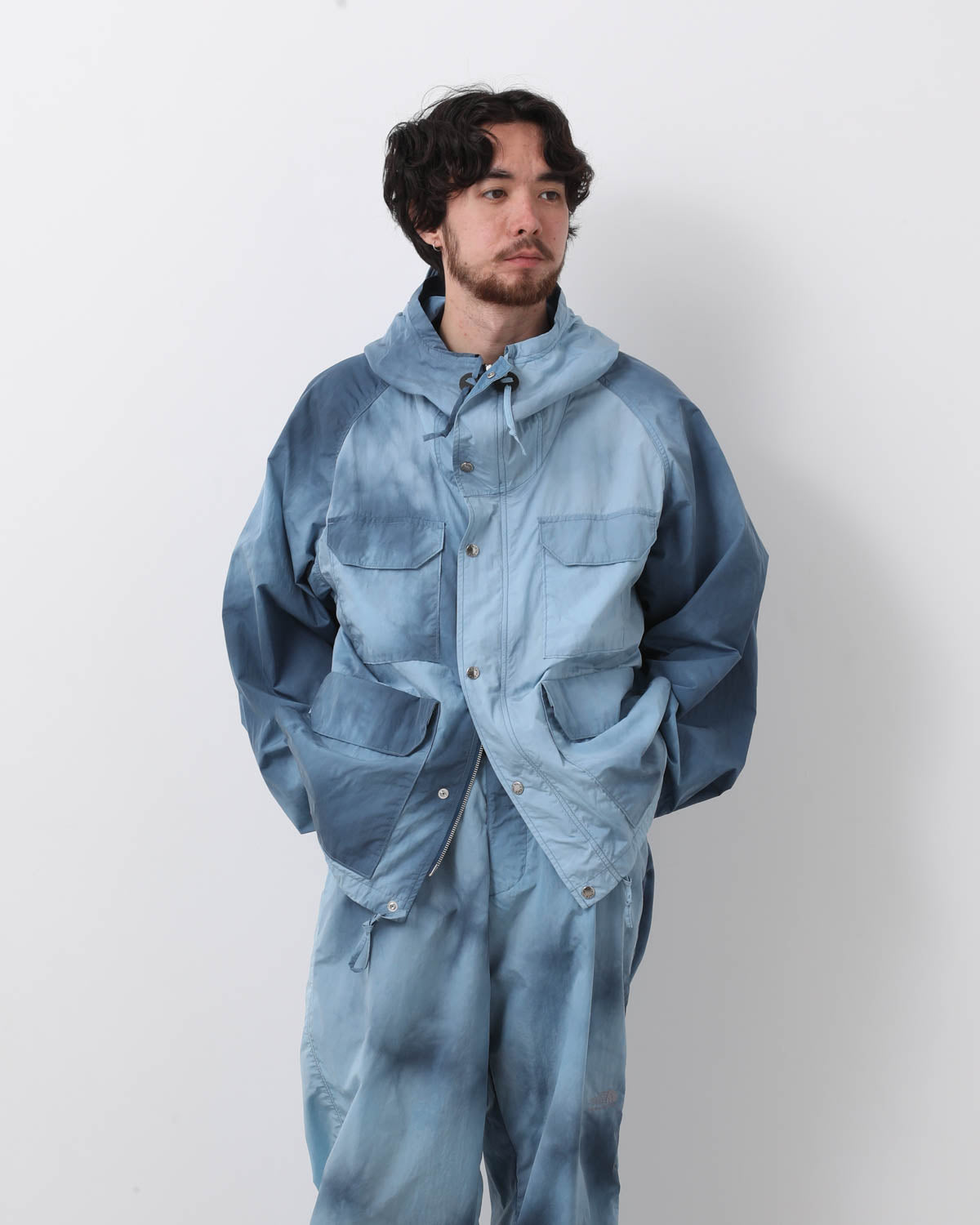 UNEVEN DYED FIELD MOUNTAIN PARKA