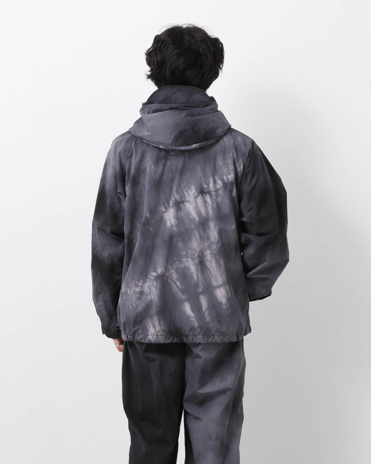 UNEVEN DYED FIELD MOUNTAIN PARKA