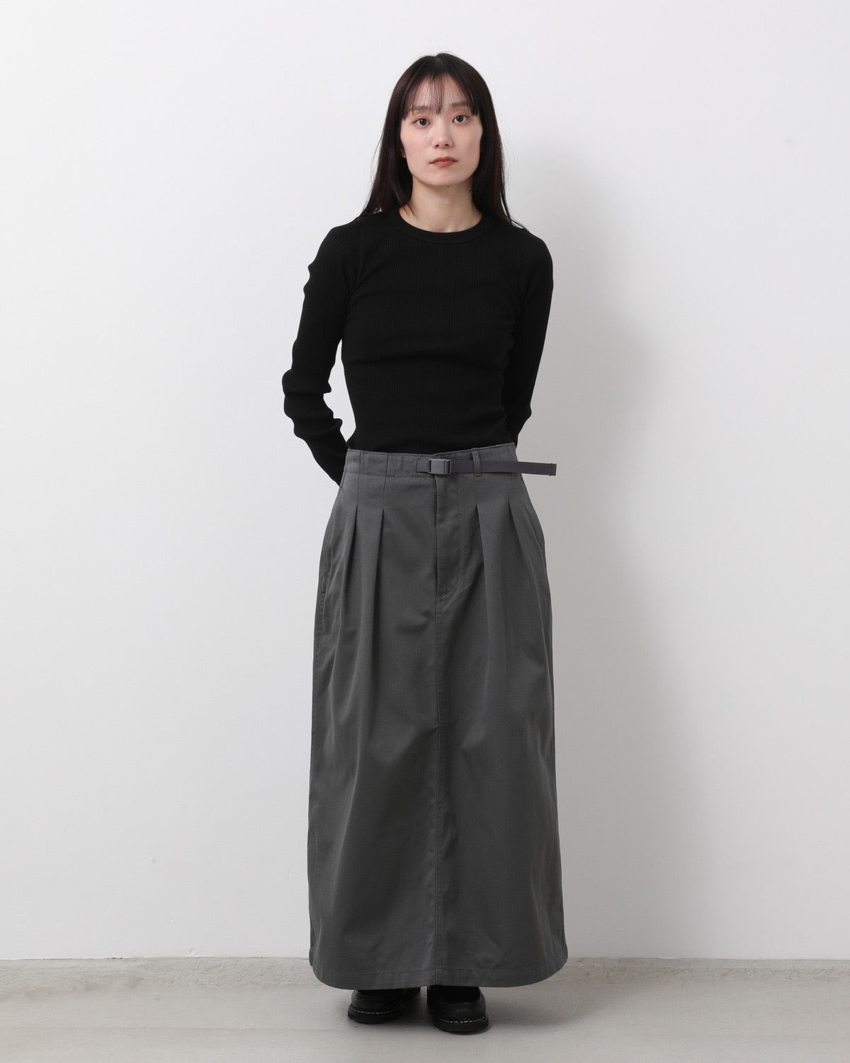 CHINO TUCK FIELD SKIRT