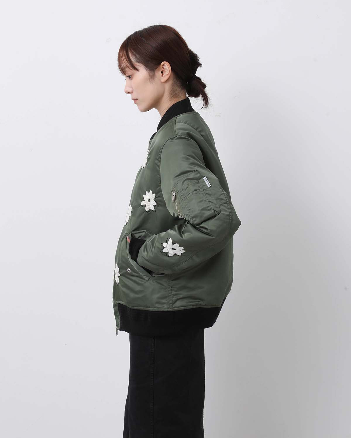 FLOWER EMBROIDERY FLIGHT JACKET
