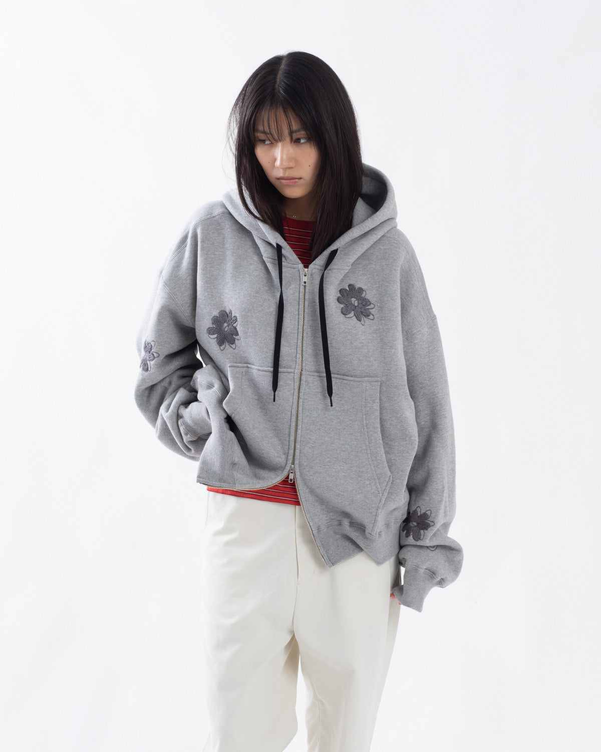 FLOWER EMBROIDERY HOODY